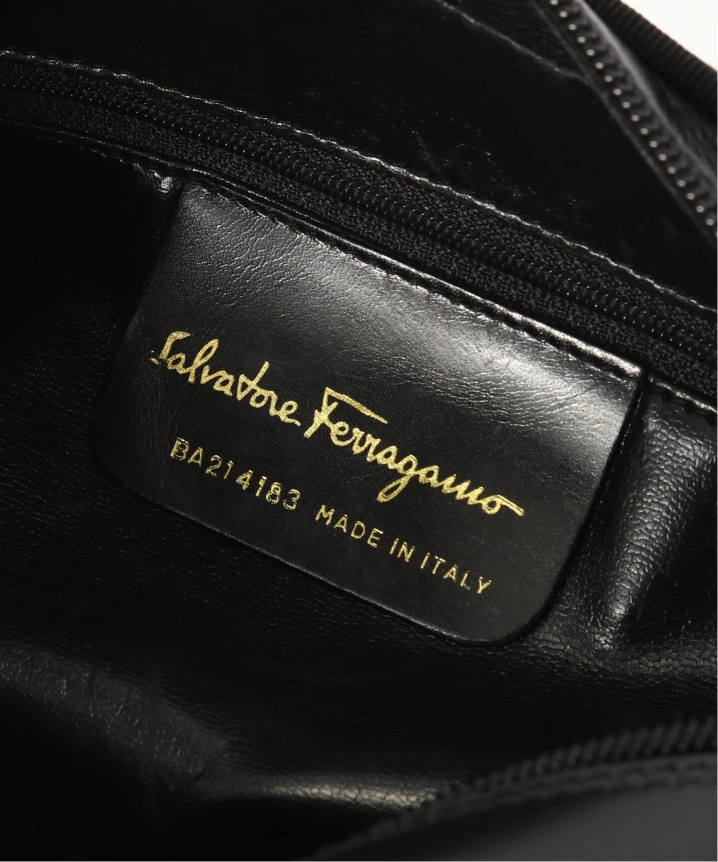 VINTAGE FERRAGAMO/フェラガモ】 Vara ショルダー バッグ（ショルダー
