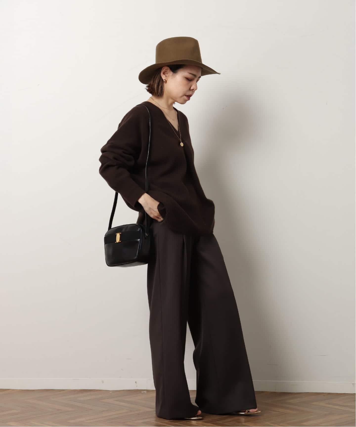 VINTAGE FERRAGAMO/フェラガモ】 Vara ショルダー バッグ（ショルダー