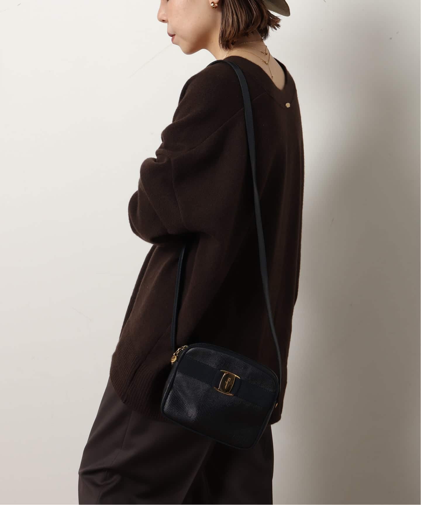 VINTAGE FERRAGAMO/フェラガモ】 Vara ショルダー バッグ lizard