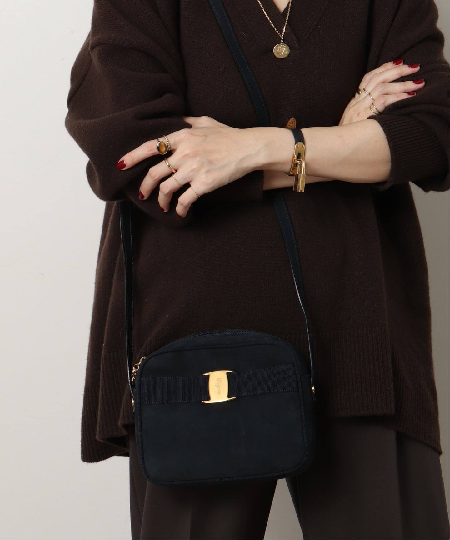 VINTAGE FERRAGAMO/フェラガモ】 Vara ショルダー バッグ suede 