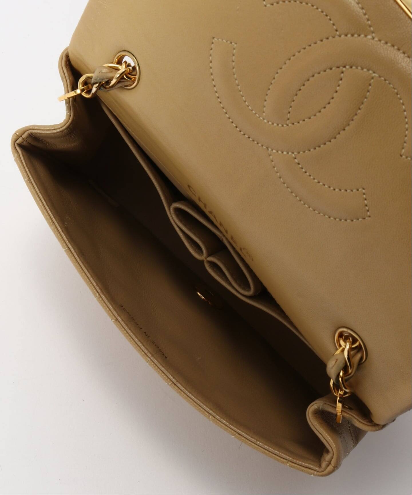 VINTAGE CHANEL/シャネル】 Matelasse チェーンショルダーバッグ 19fl
