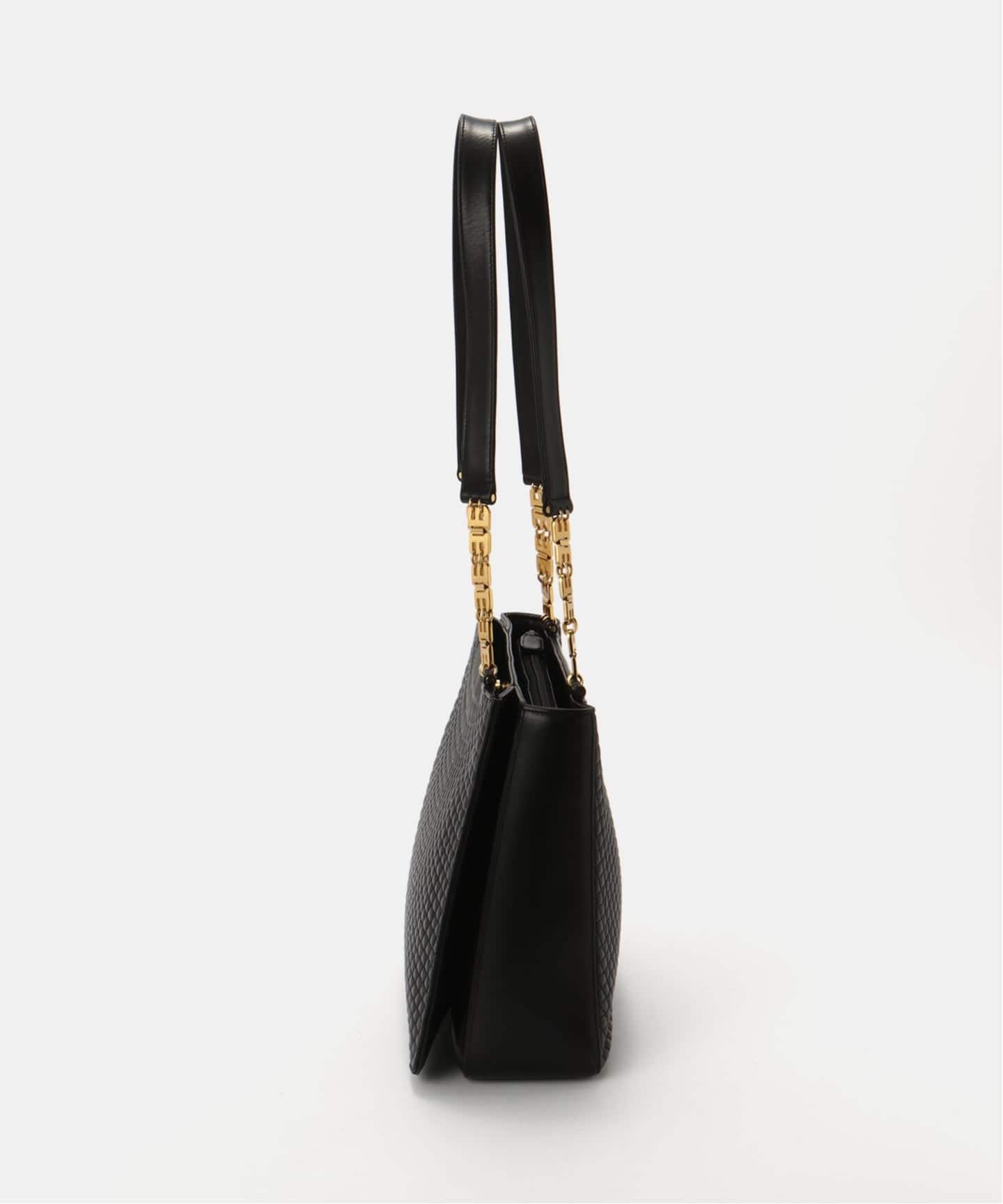 【美品】BALLY バリー　エナメル　チェーンショルダーバッグ　ポーチ　黒 Bally - BALLY(バリー) ショルダーバッグ 黒 チェーンショルダー