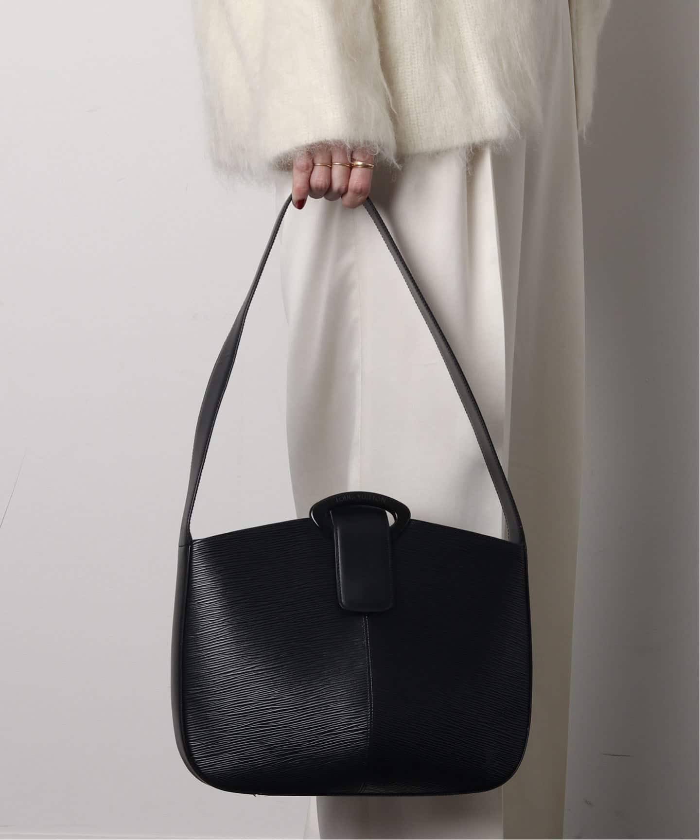 VINTAGE LOUIS VUITTON/ルイ ヴィトン】Levri epi（ショルダーバッグ