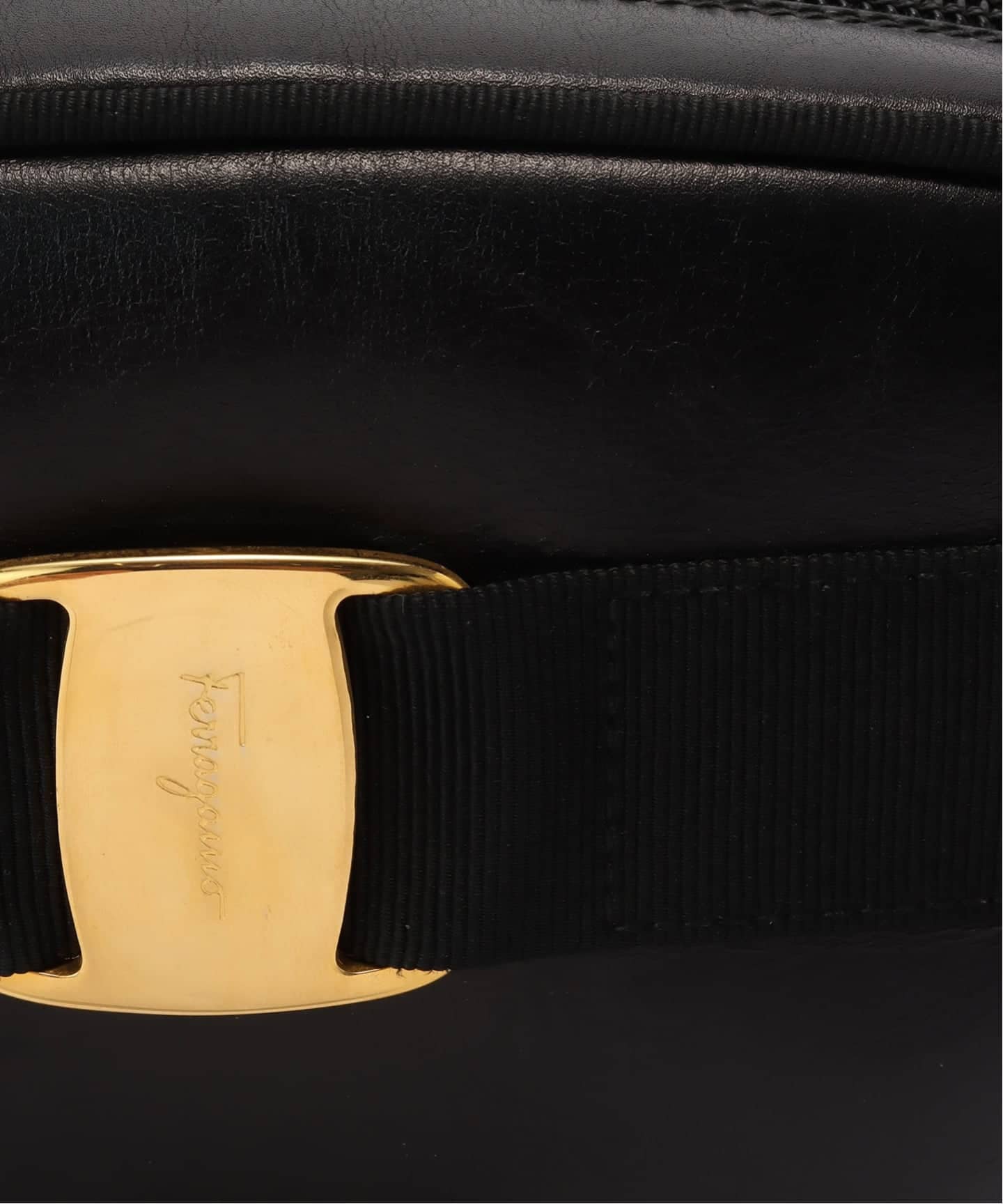 【美品】 フェラガモ vare VINTAGE FERRAGAMO/フェラガモ】 Vara ショルダーバッグ 18