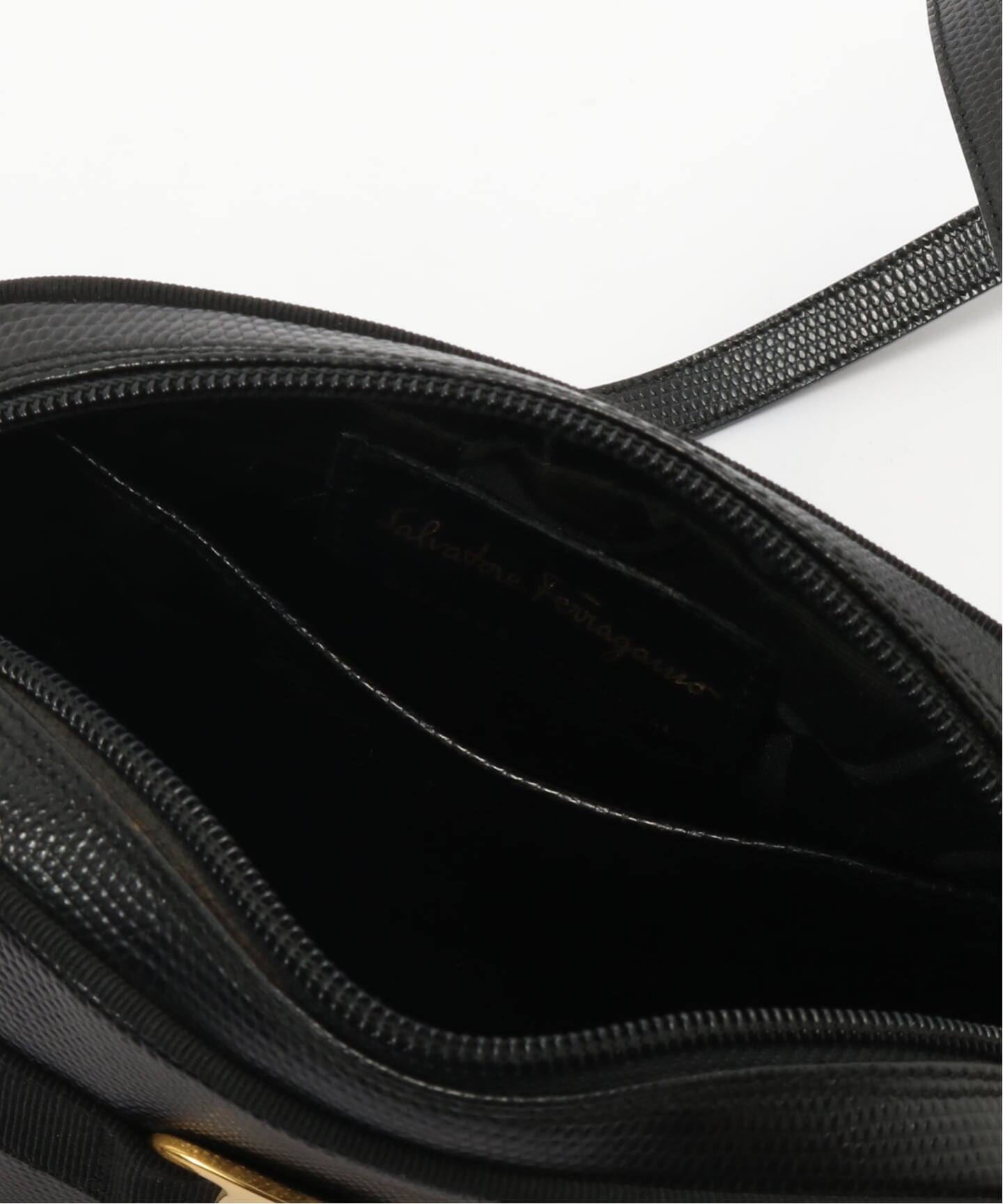 VINTAGE FERRAGAMO/フェラガモ】 Vara ショルダーバッグ（ショルダー