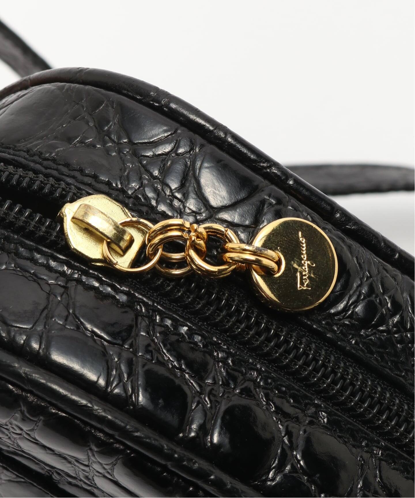 VINTAGE FERRAGAMO/フェラガモ】 Vara ショルダーバッグ（ショルダー