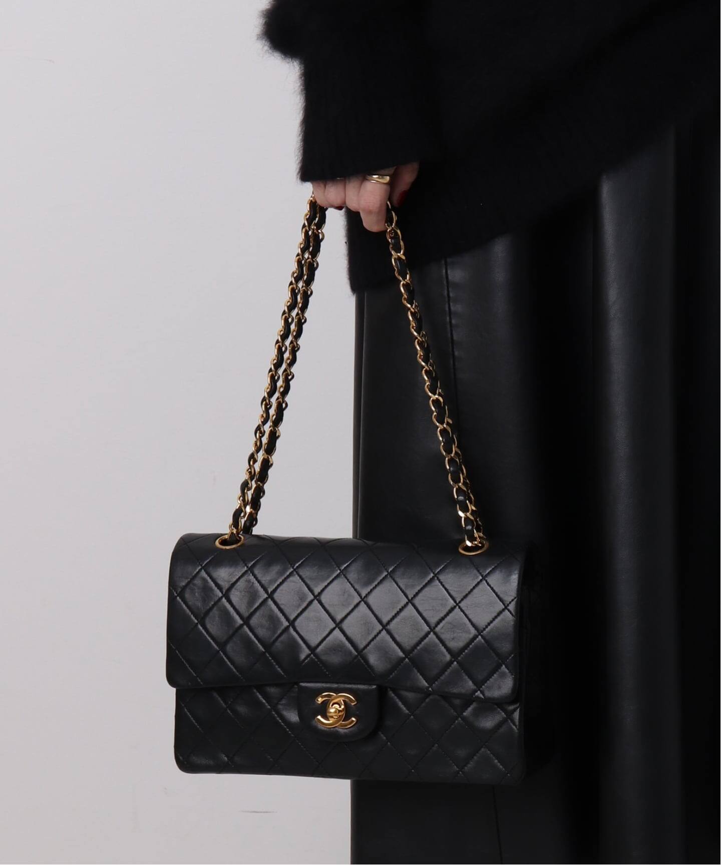 シャネルショルダーバッグ Chanel チェーン シャネル シルバー バッグ 