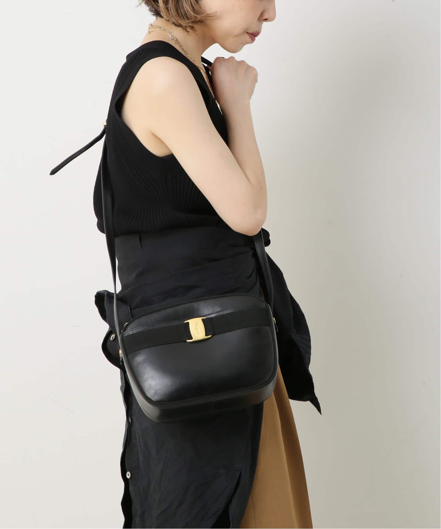 VINTAGE FERRAGAMO/フェラガモ】 Vara ショルダーバッグ（ショルダー