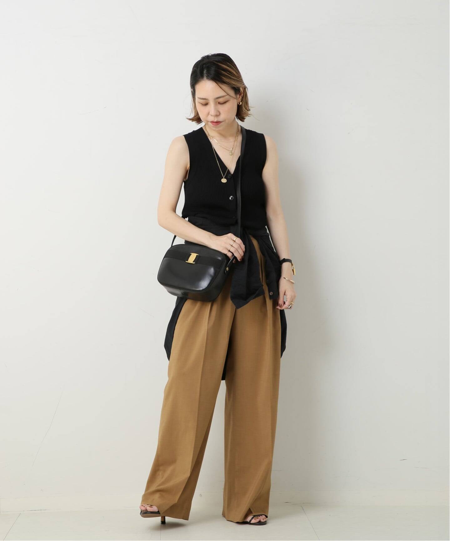 VINTAGE FERRAGAMO/フェラガモ】 Vara ショルダーバッグ（ショルダー