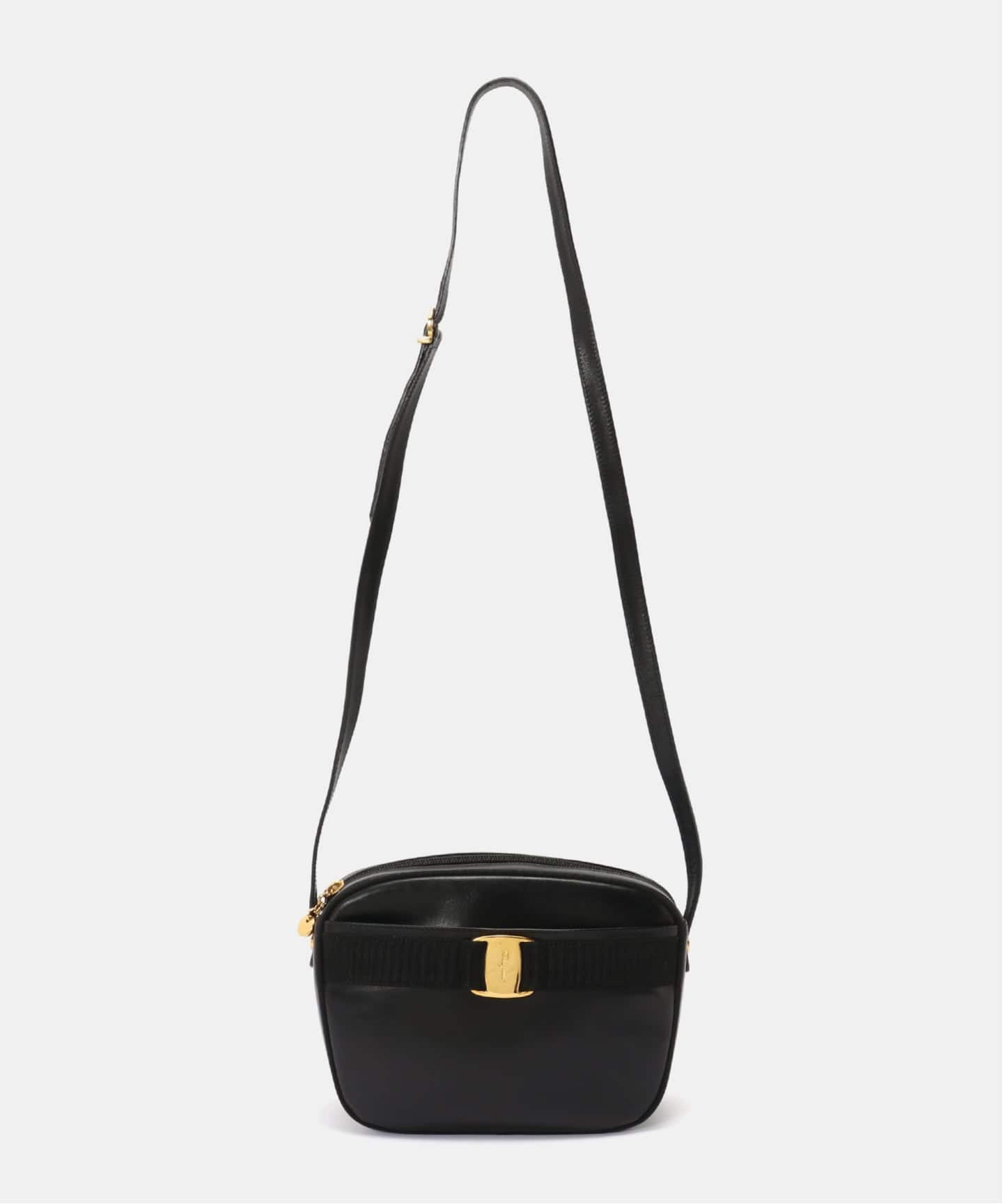 VINTAGE FERRAGAMO/フェラガモ】 Vara ショルダーバッグ（ショルダー