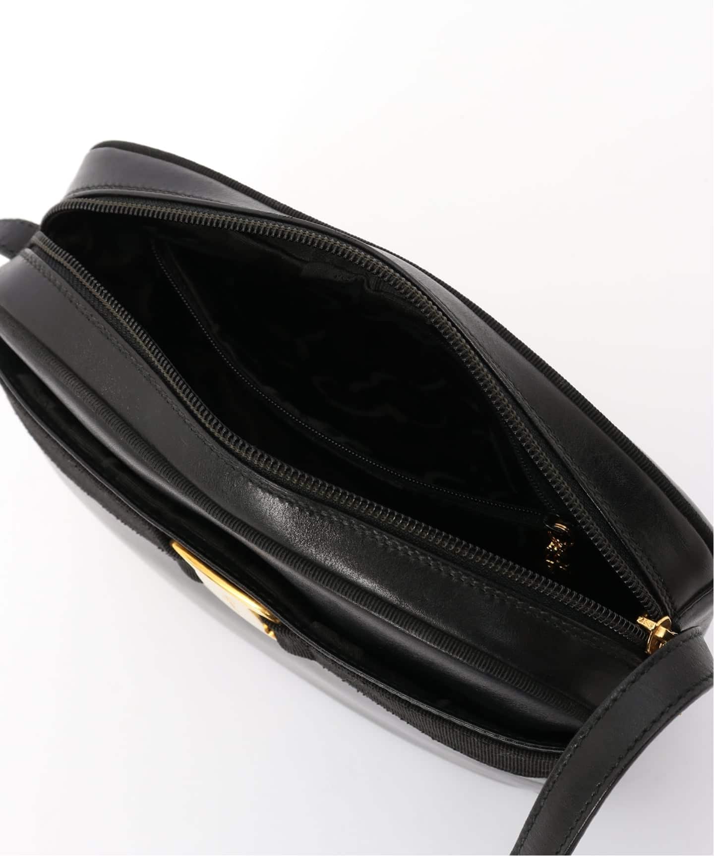 VINTAGE FERRAGAMO/フェラガモ】 Vara ショルダーバッグ（ショルダー