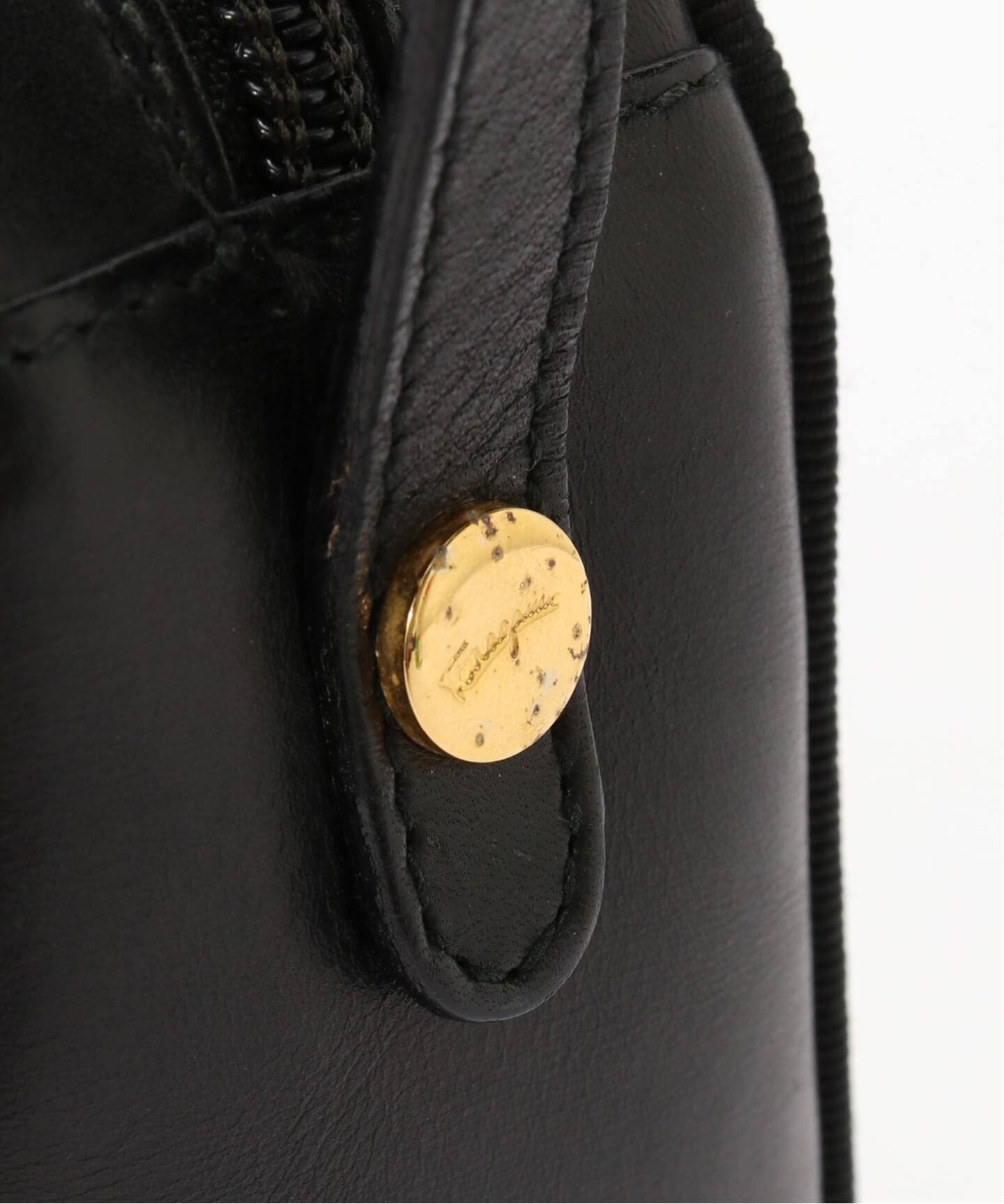 VINTAGE FERRAGAMO/フェラガモ】 Vara ショルダーバッグ（ショルダー