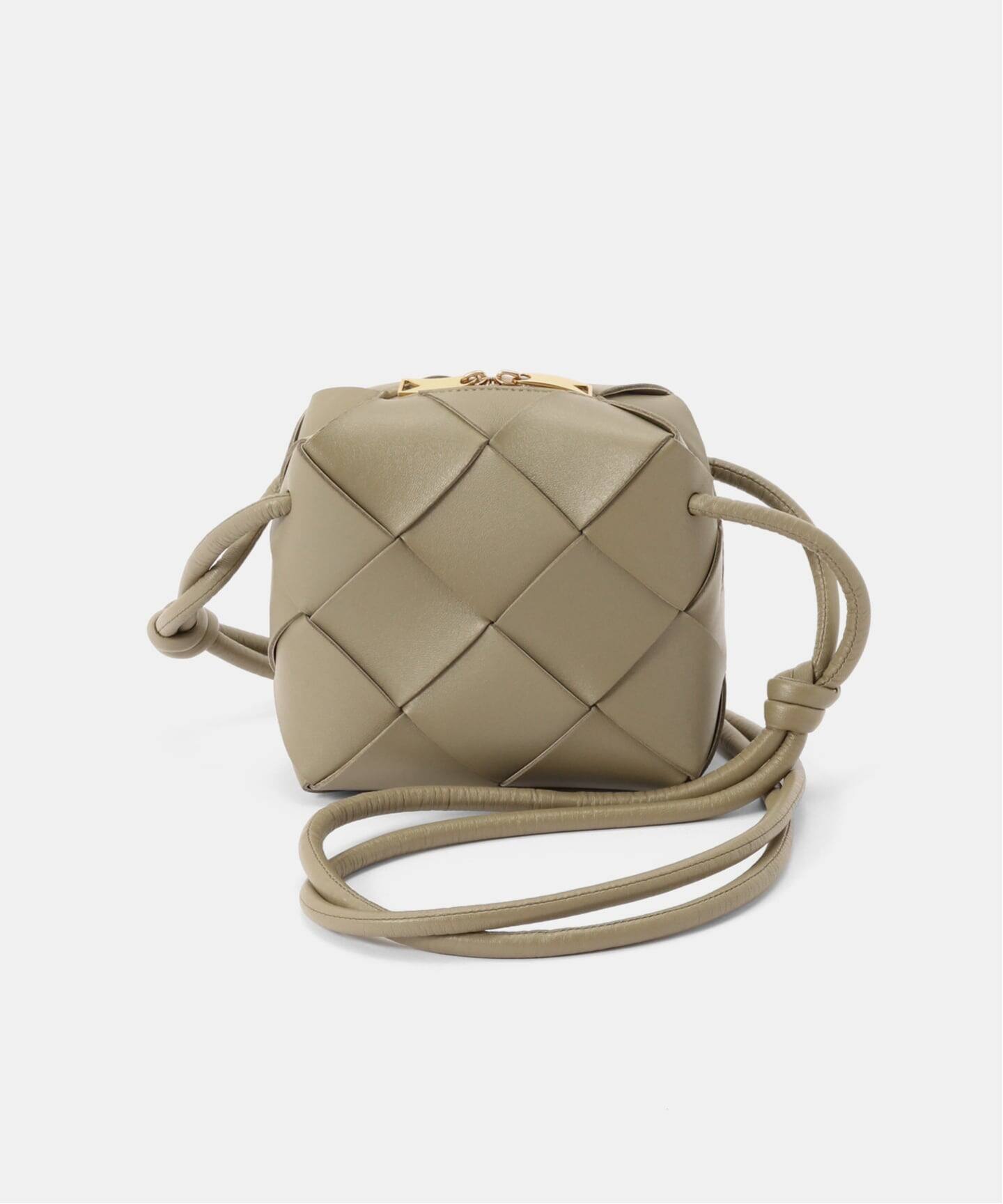 BOTTEGA VENETA/ボッテガ ヴェネタ】Cassette ミニショルダーバッグ
