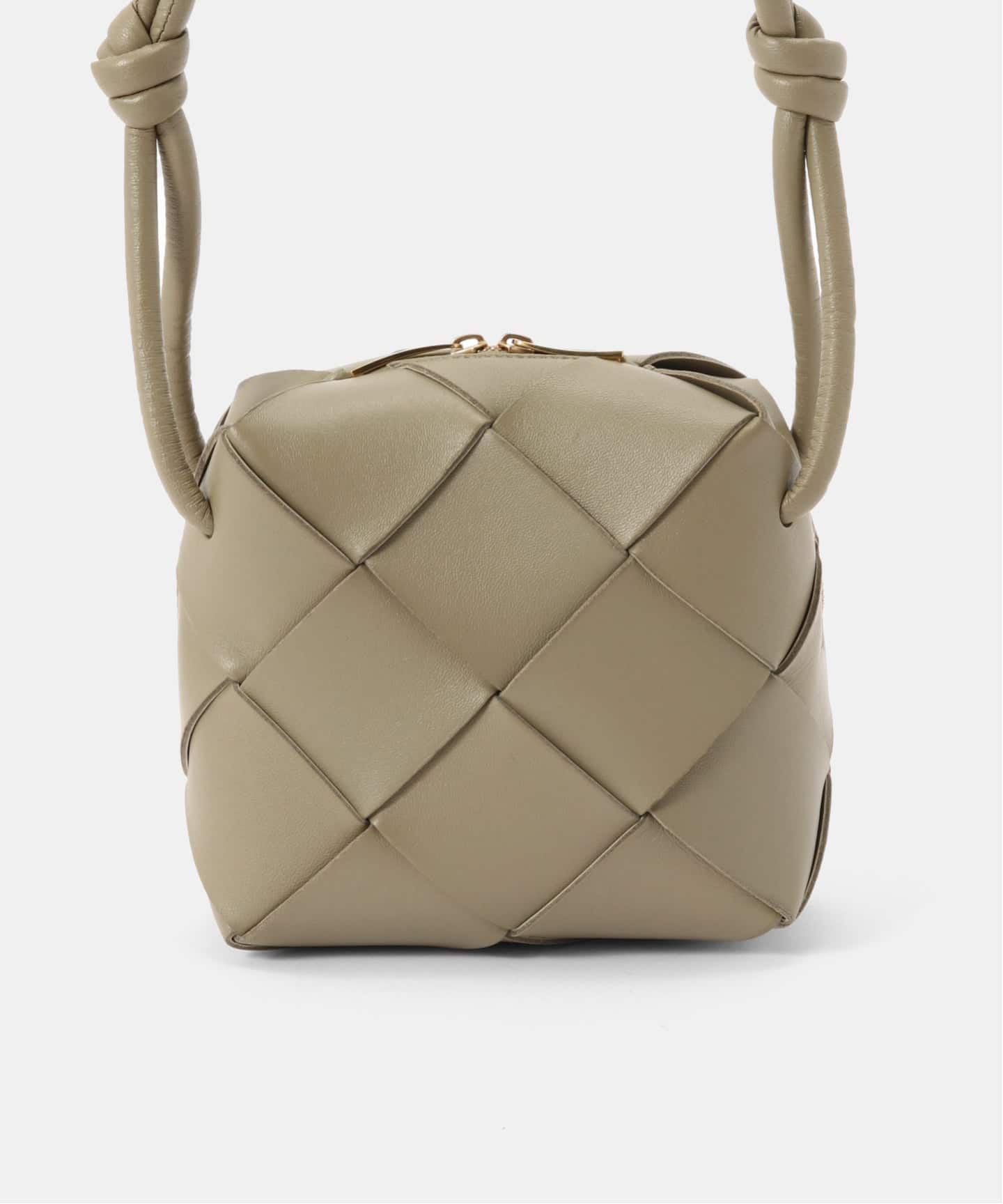 BOTTEGA VENETA/ボッテガ ヴェネタ】Cassette ミニショルダーバッグ