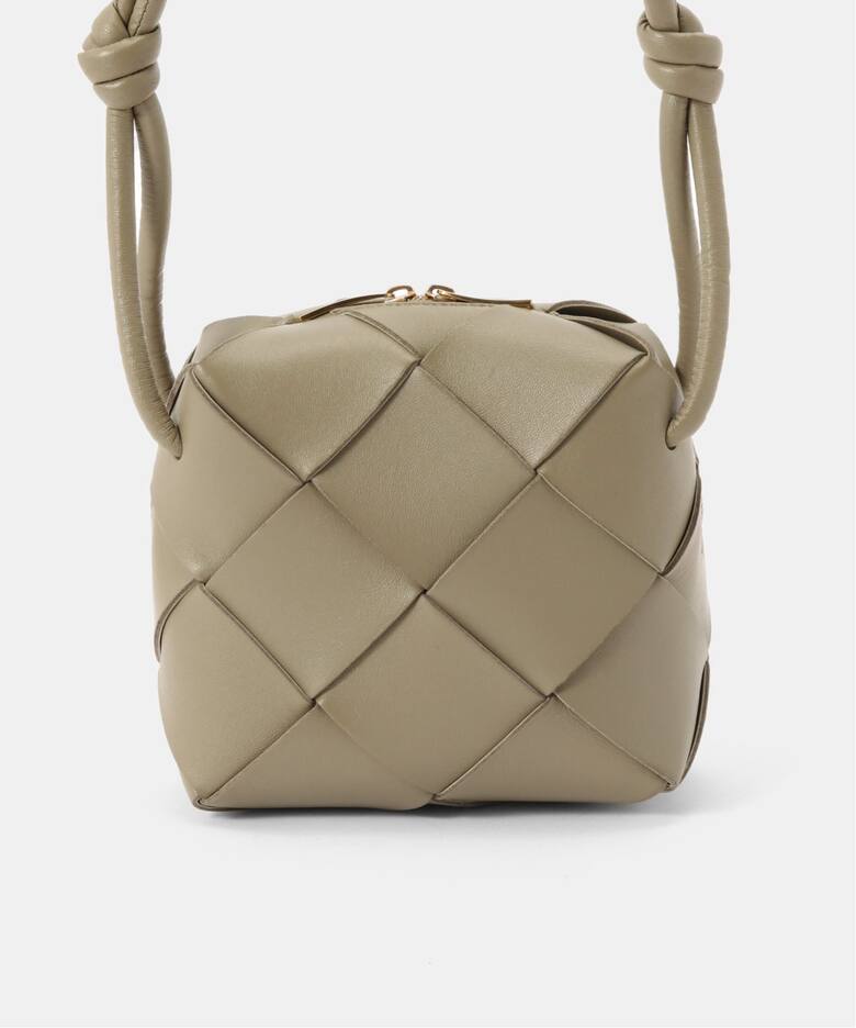 BOTTEGA VENETA/ボッテガ ヴェネタ】Cassette ミニショルダーバッグ 