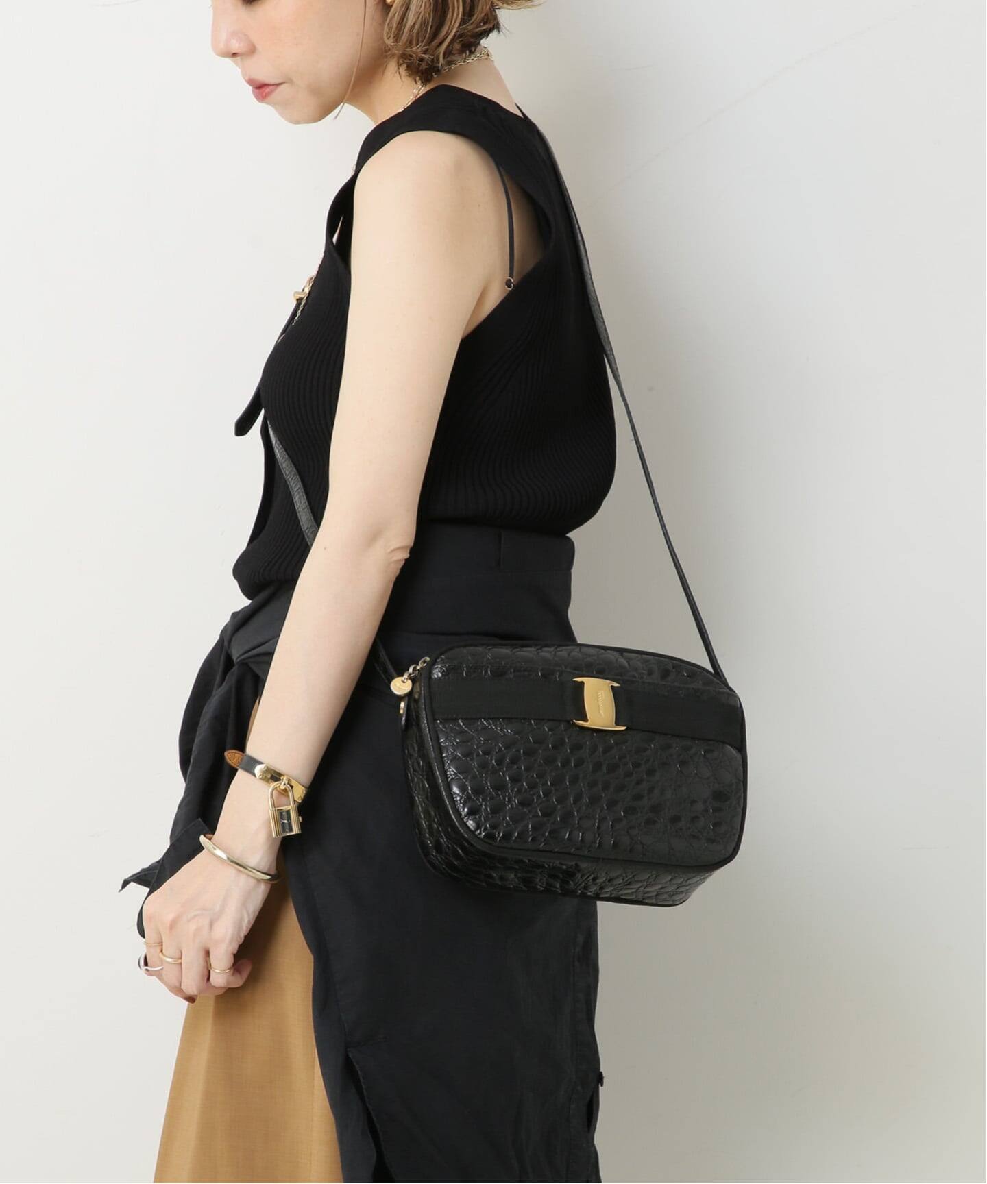 VINTAGE FERRAGAMO/フェラガモ】 Vara ショルダーバッグ（ショルダー 