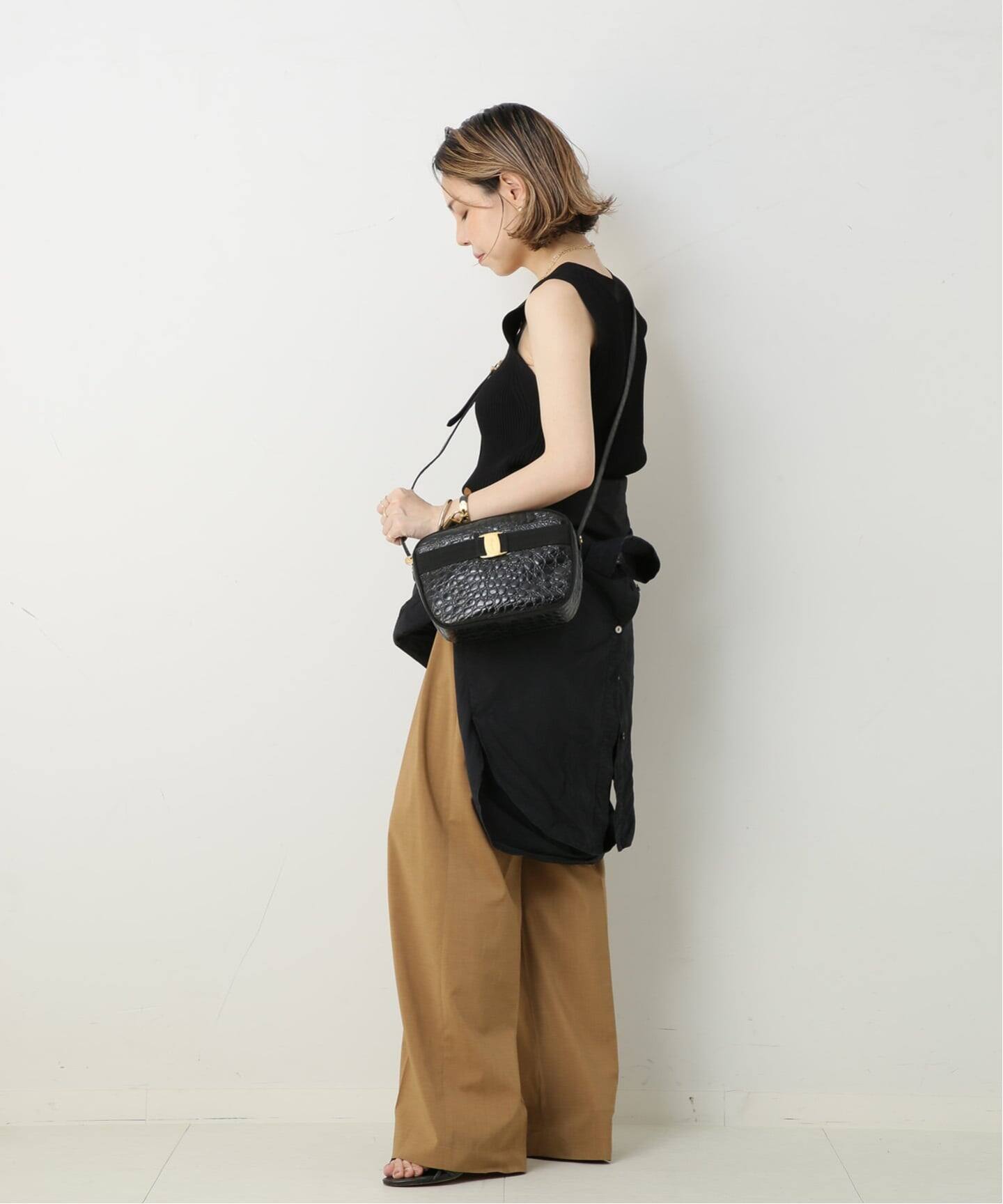 VINTAGE FERRAGAMO/フェラガモ】 Vara ショルダーバッグ（ショルダー 