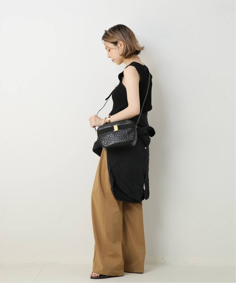 VINTAGE FERRAGAMO/フェラガモ】 Vara ショルダーバッグ（ショルダー 
