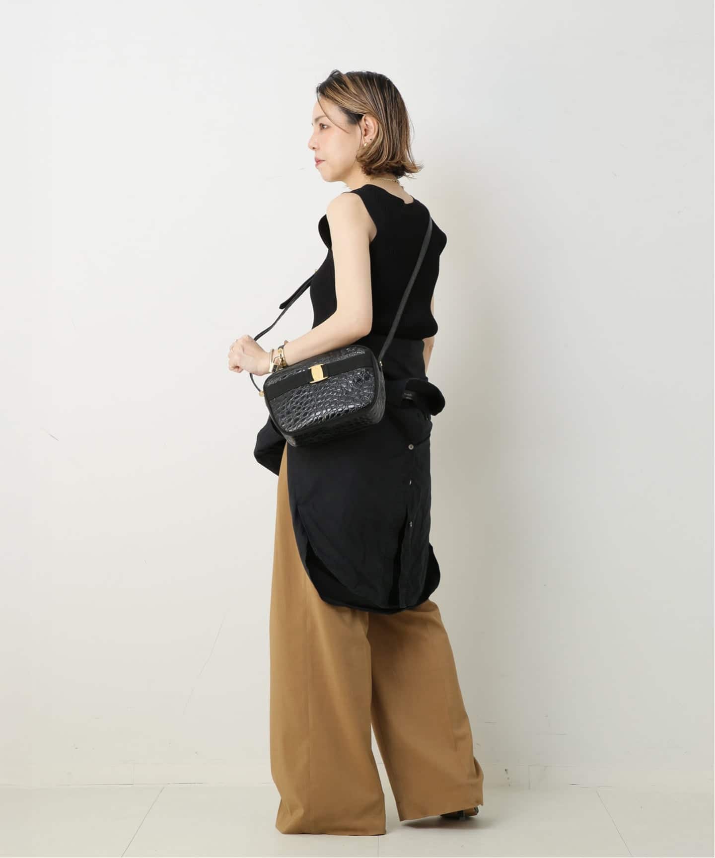 VINTAGE FERRAGAMO/フェラガモ】 Vara ショルダーバッグ（ショルダー