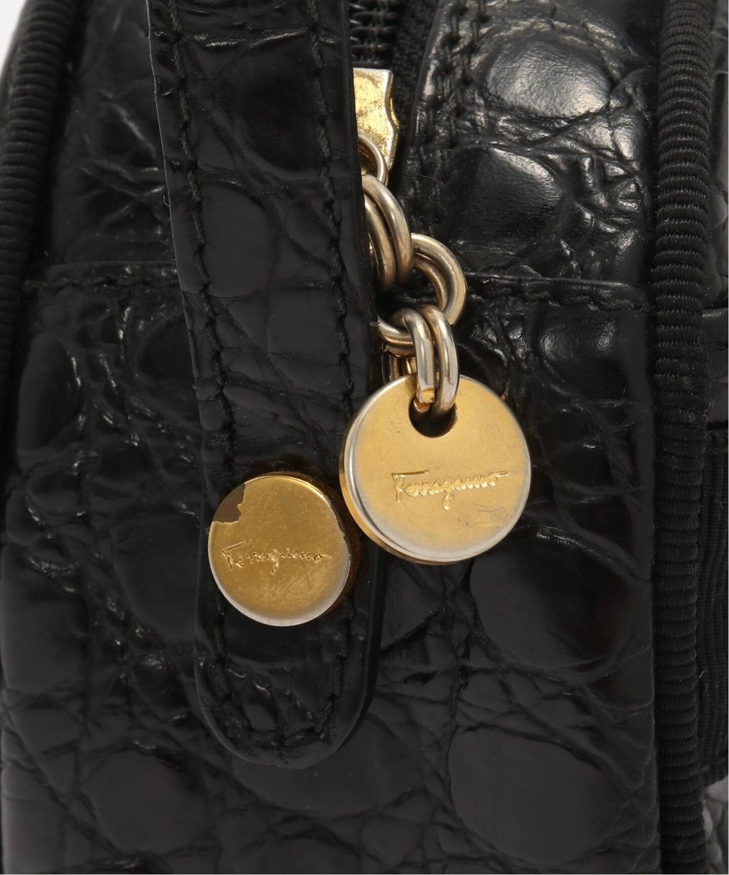 VINTAGE FERRAGAMO/フェラガモ】 Vara ショルダーバッグ（ショルダー