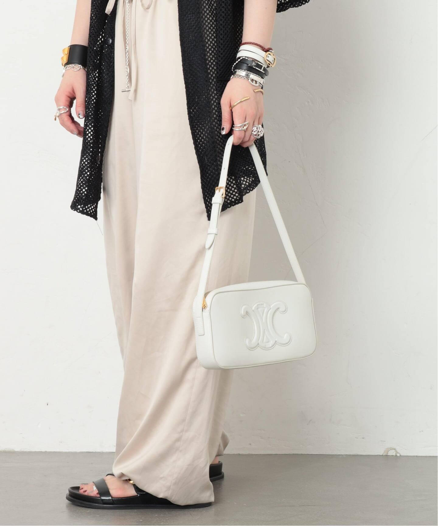 CELINE/セリーヌ】 Cuir triomphe camera bag（ショルダーバッグ 