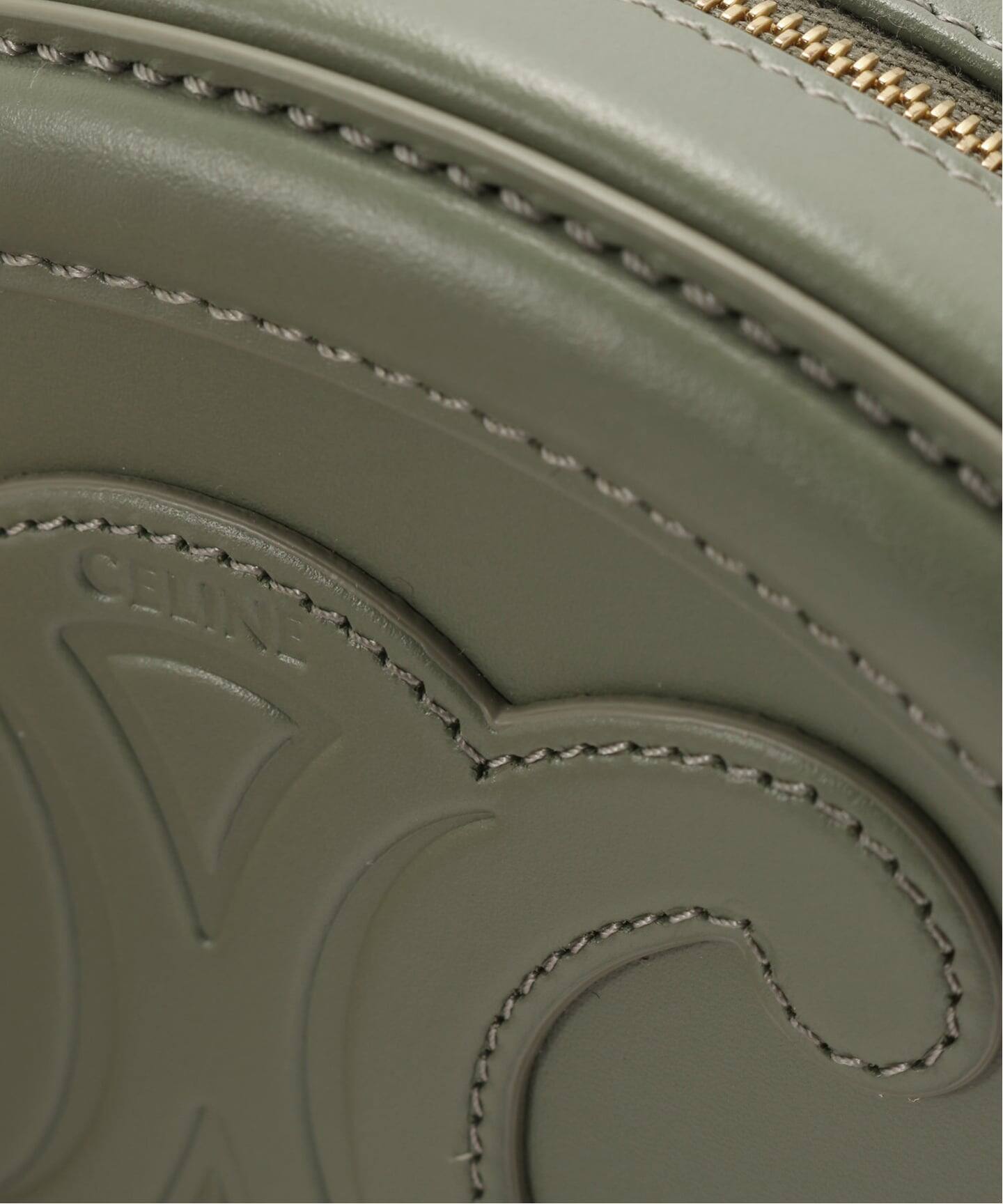 CELINE/セリーヌ】 Oval purse cuir triomphe shoulder（ショルダー