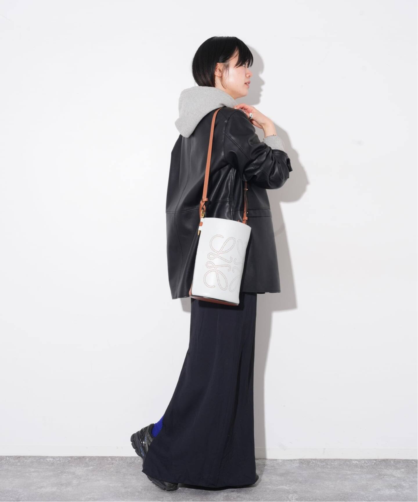 VINTAGE LOEWE/ロエベ】 Gate bucket shoulder puncing anagram