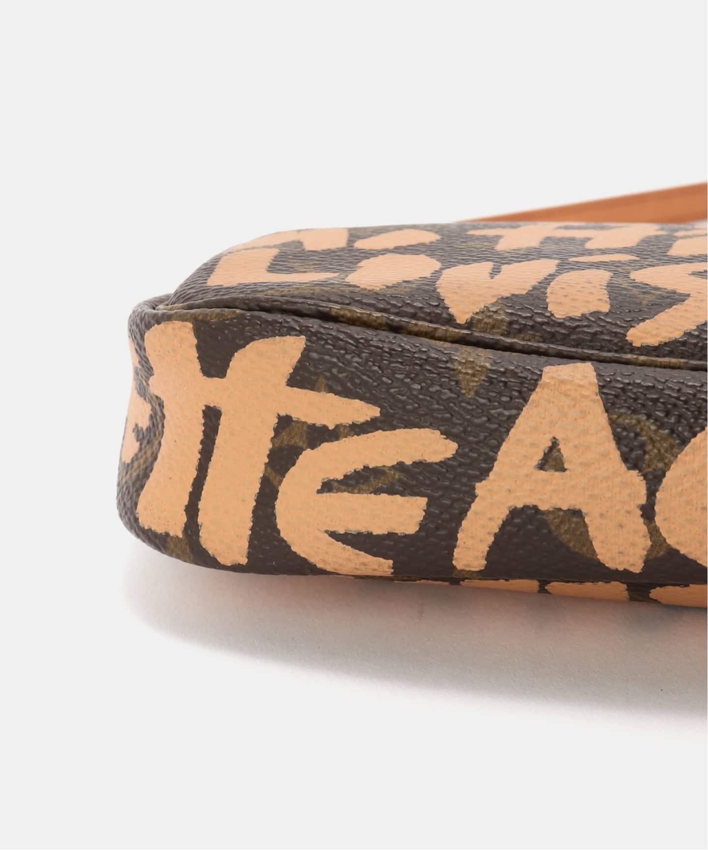 VINTAGE LOUIS VUITTON/ルイ ヴィトン】Pochette accessoire graffiti