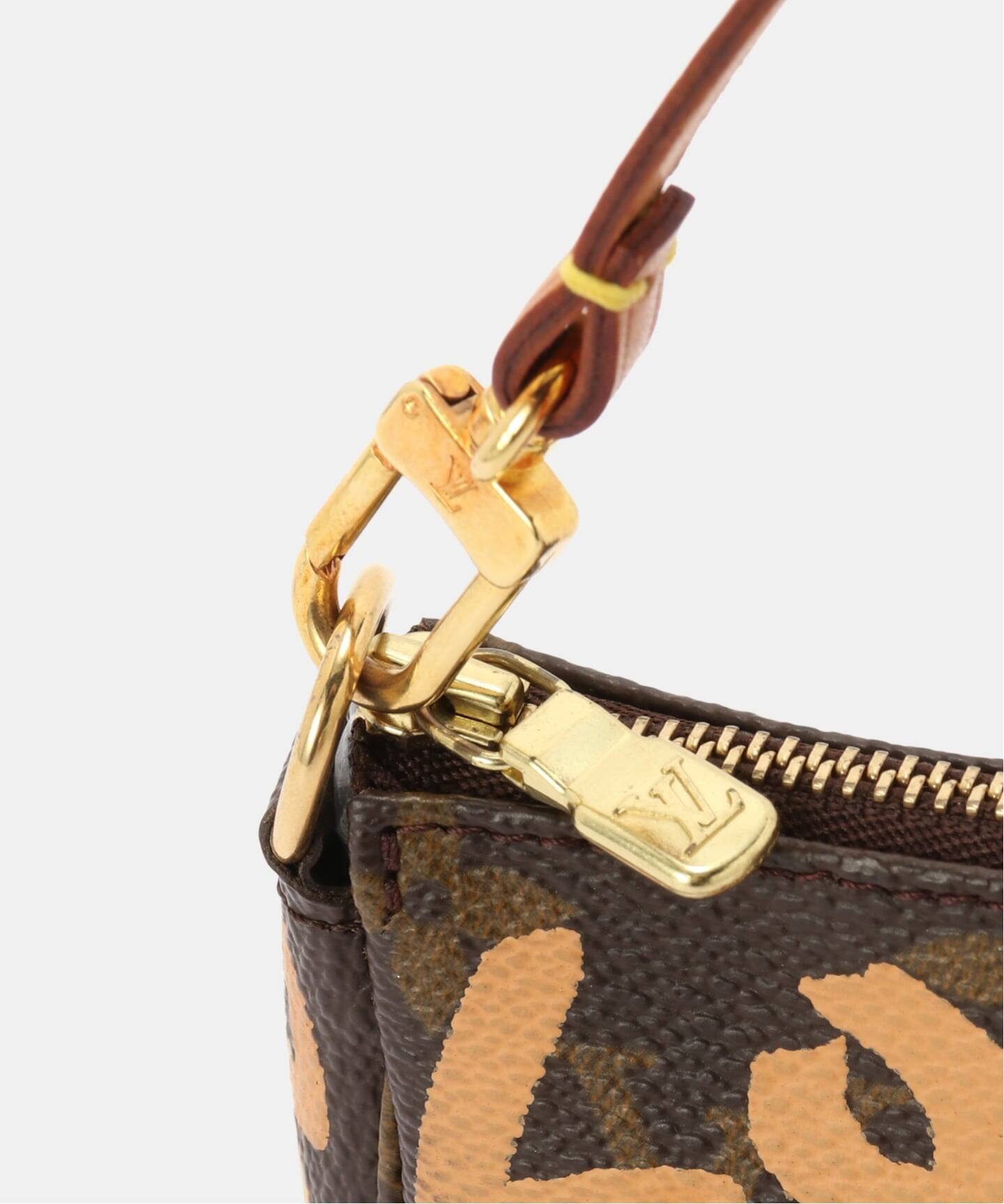 VINTAGE LOUIS VUITTON/ルイ ヴィトン】Pochette accessoire graffiti