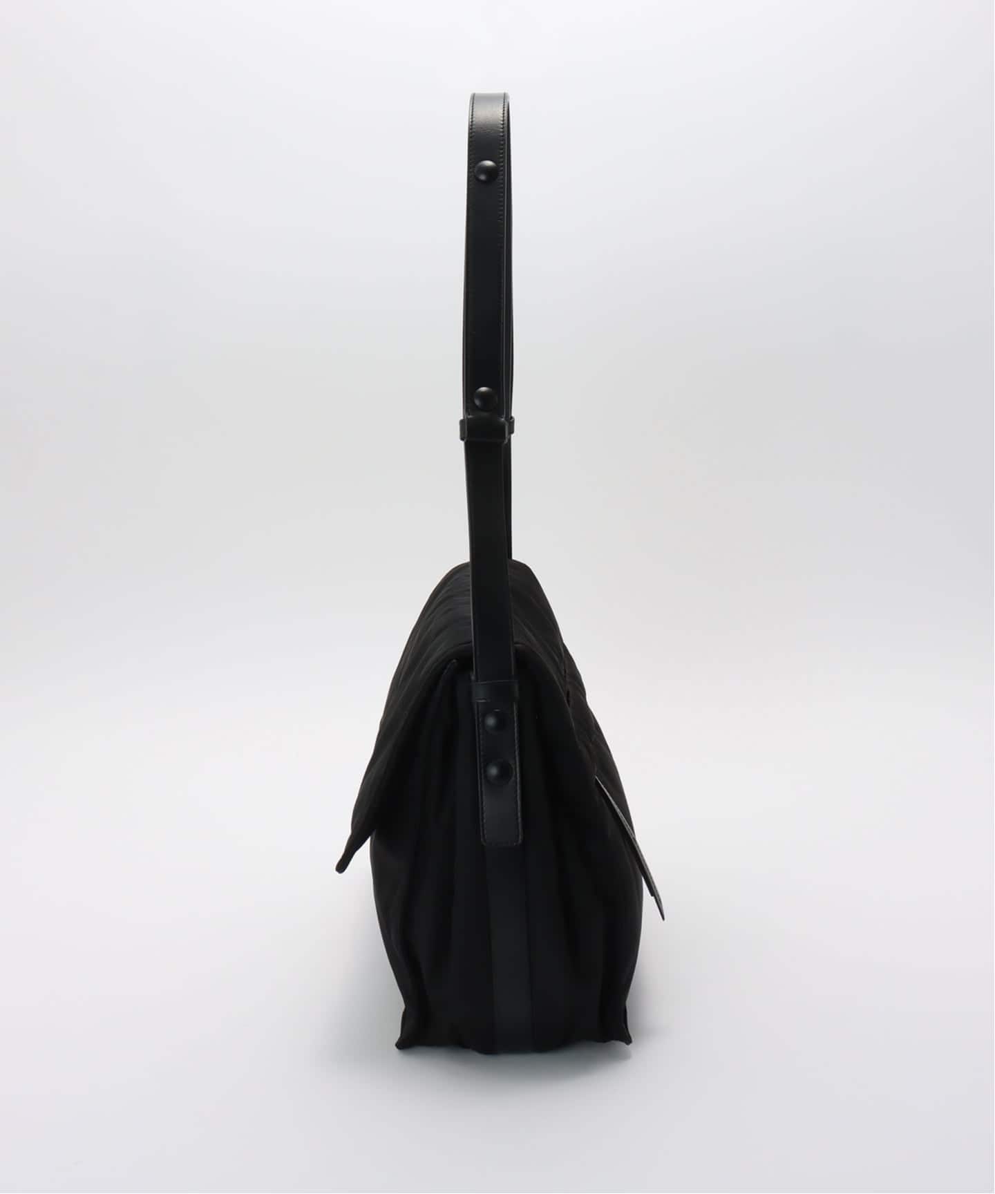 VINTAGE PRADA/プラダ】padded shoulder large（ショルダーバッグ