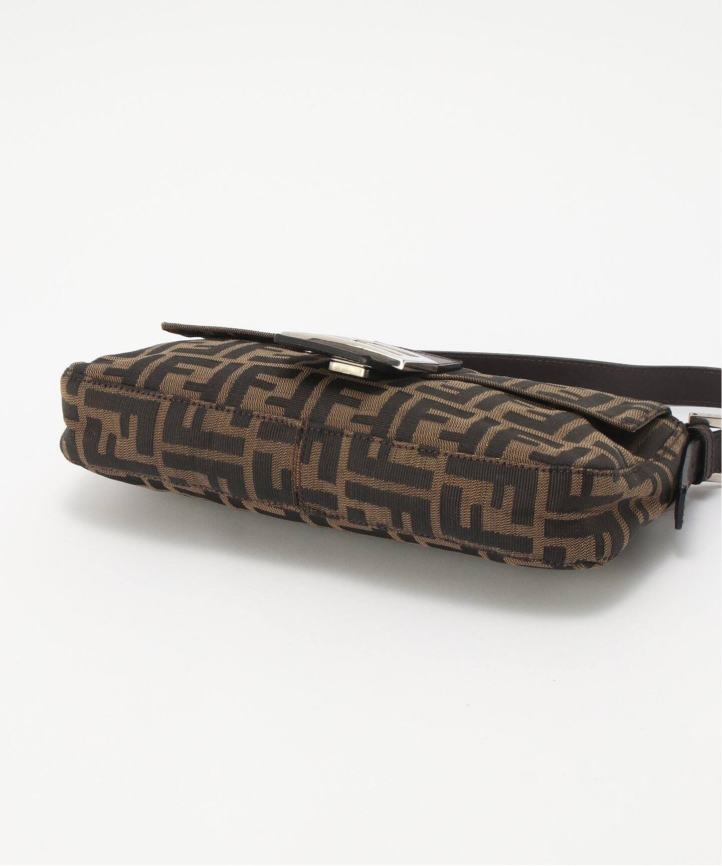 ショルダーバッグ・ポシェット Fendi \"Mamma Baguette\" Crossbody Bag VINTAGE FENDI/フェンディ】Mamma baguette セミショルダー