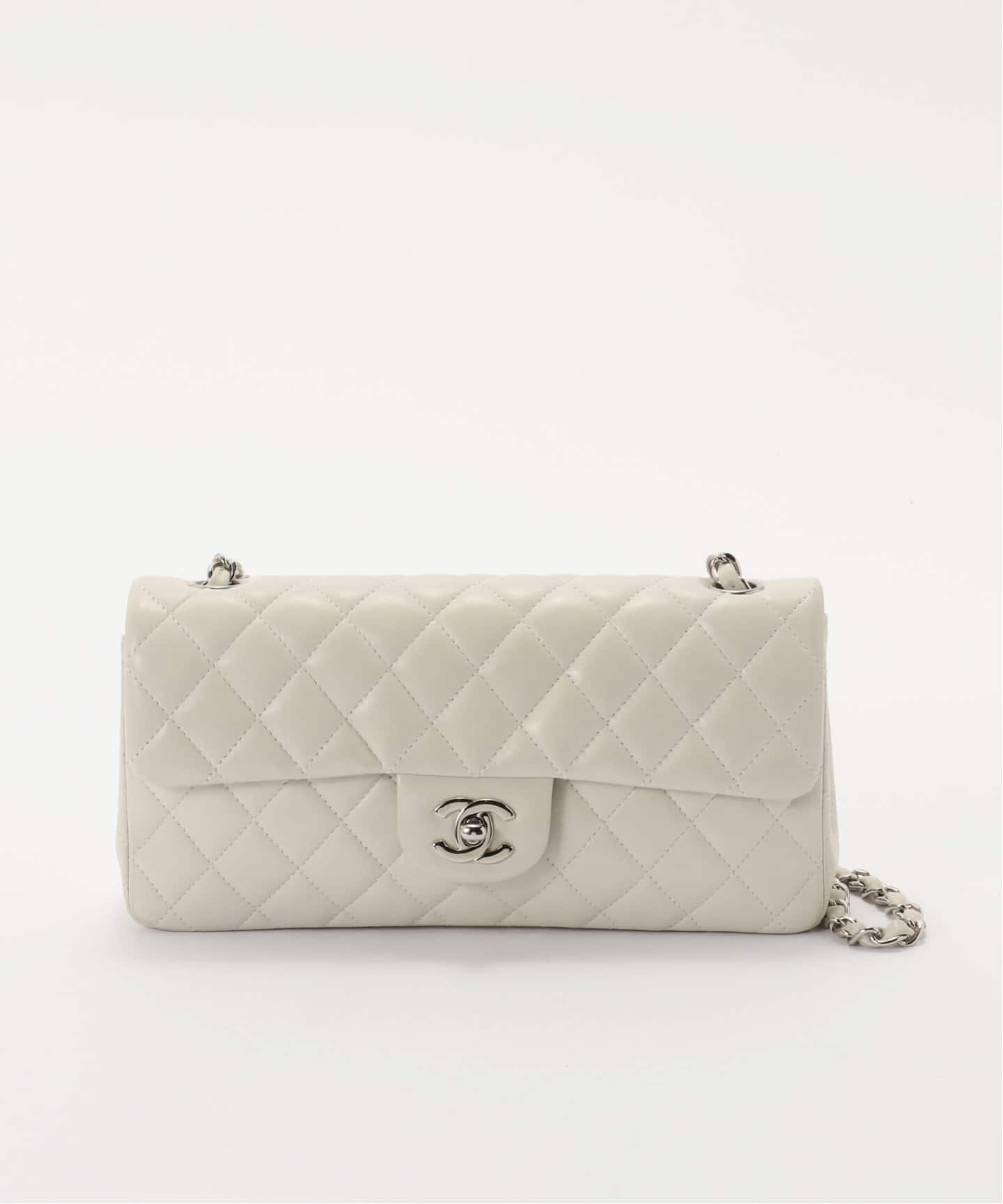 S*t様 CHANEL シャネル ミニバッグ ポーチ チャコールグレー×ホワイト 中古・古着通販】CHANEL (シャネル) ミニマトラッセチェーンショルダー