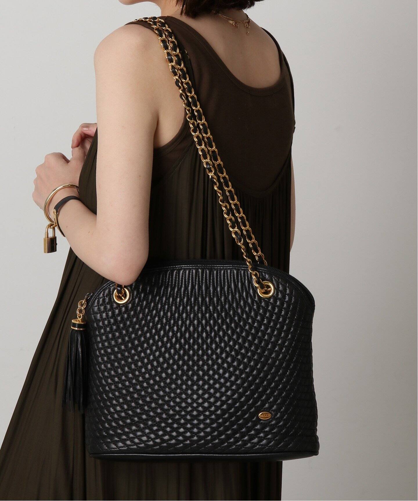 □BALLY・バリー□ 肩掛けバック セミショルダーバック ゴールド  