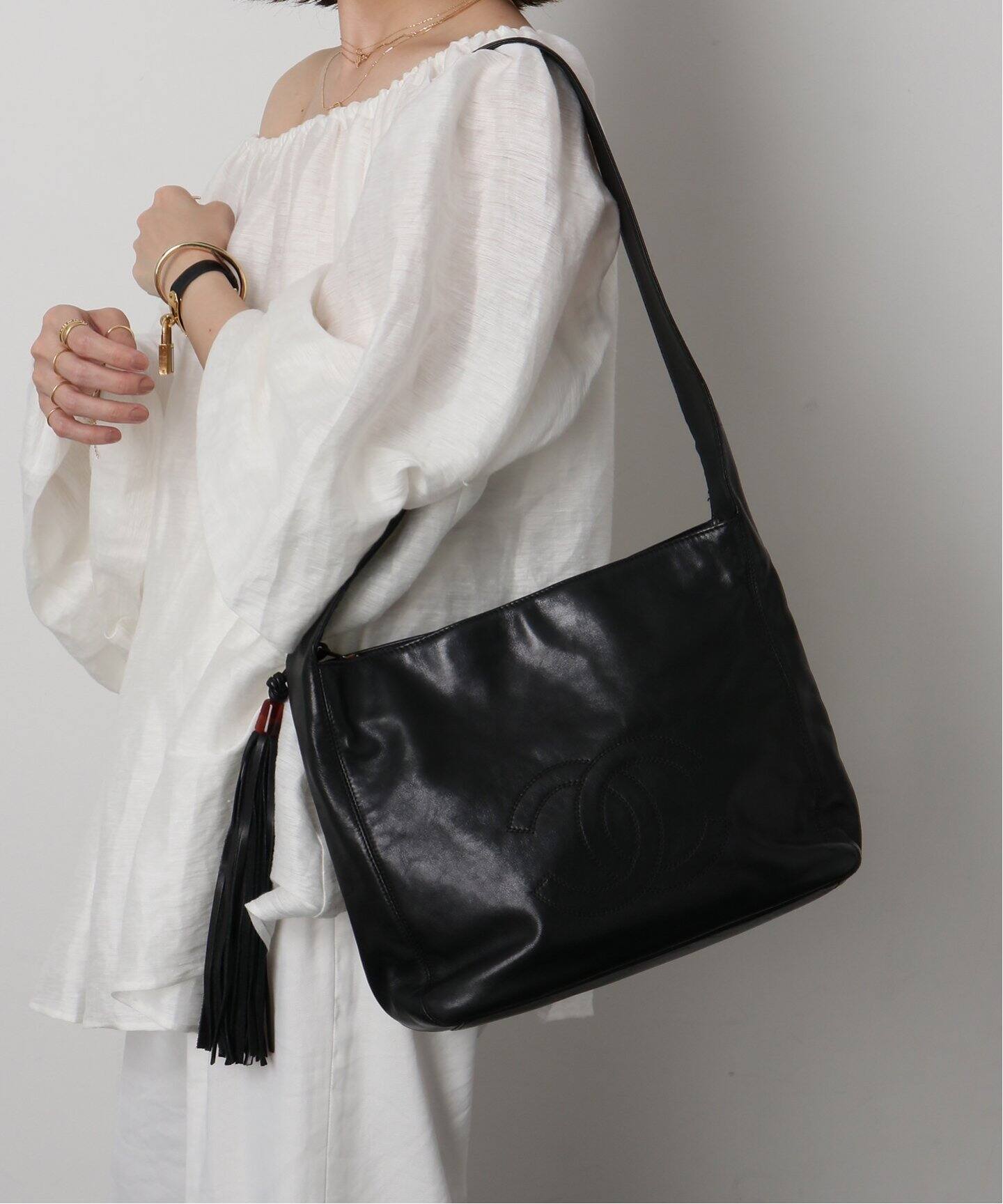 VINTAGE●CHANEL●ヴィンテージ タッセル カメラバッグ VINTAGE CHANEL/シャネル】タッセル ショルダーバッグ