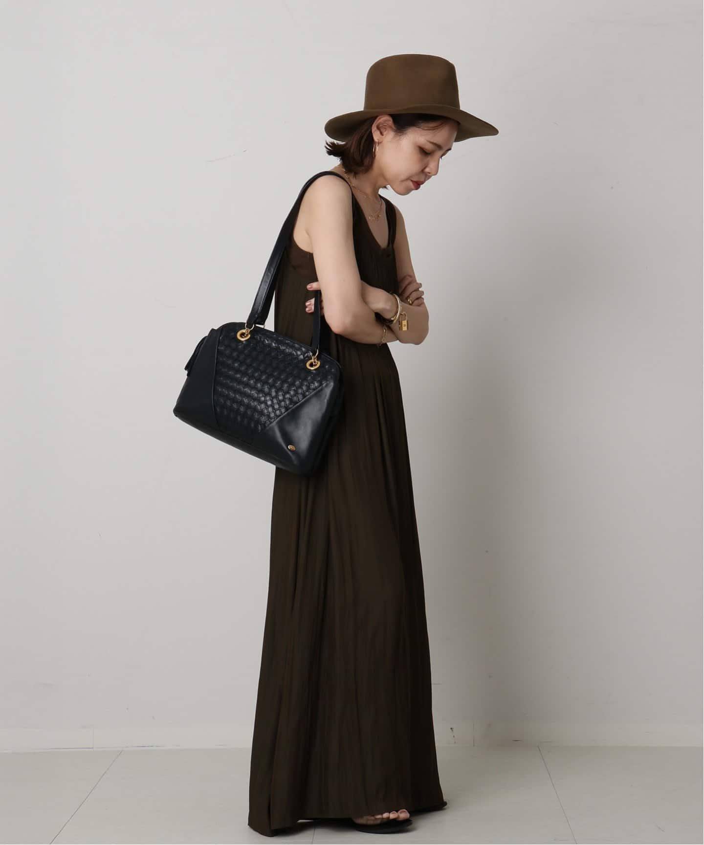 BALLY バリー 本革 レザー ダイスチャーム ミニ セミショルダーバッグ 黒 BALLY バリー 本革 レザー ダイスチャーム ミニ セミショルダー