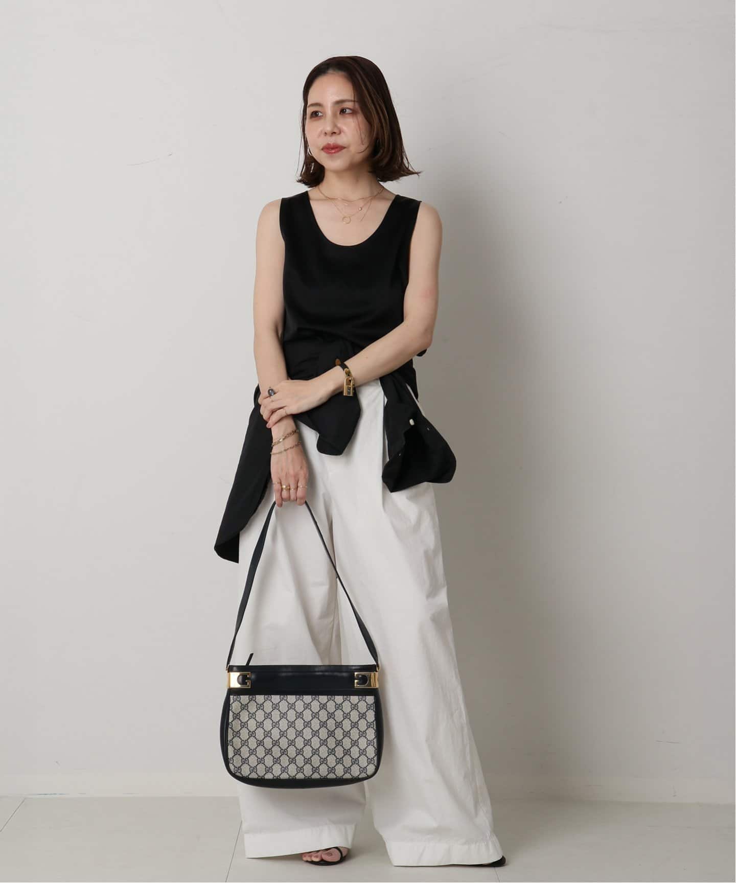 GUCCI グッチ ネイビー 肩ロゴ入りフード付きパーカー GUCCI グッチ