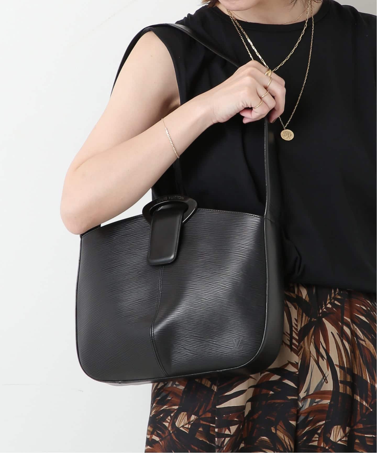 LOUIS VUITTON ルイ・ヴィトン ショルダーバッグ レヴリ VINTAGE LOUIS VUITTON/ルイ ヴィトン】Levri epi（ショルダーバッグ