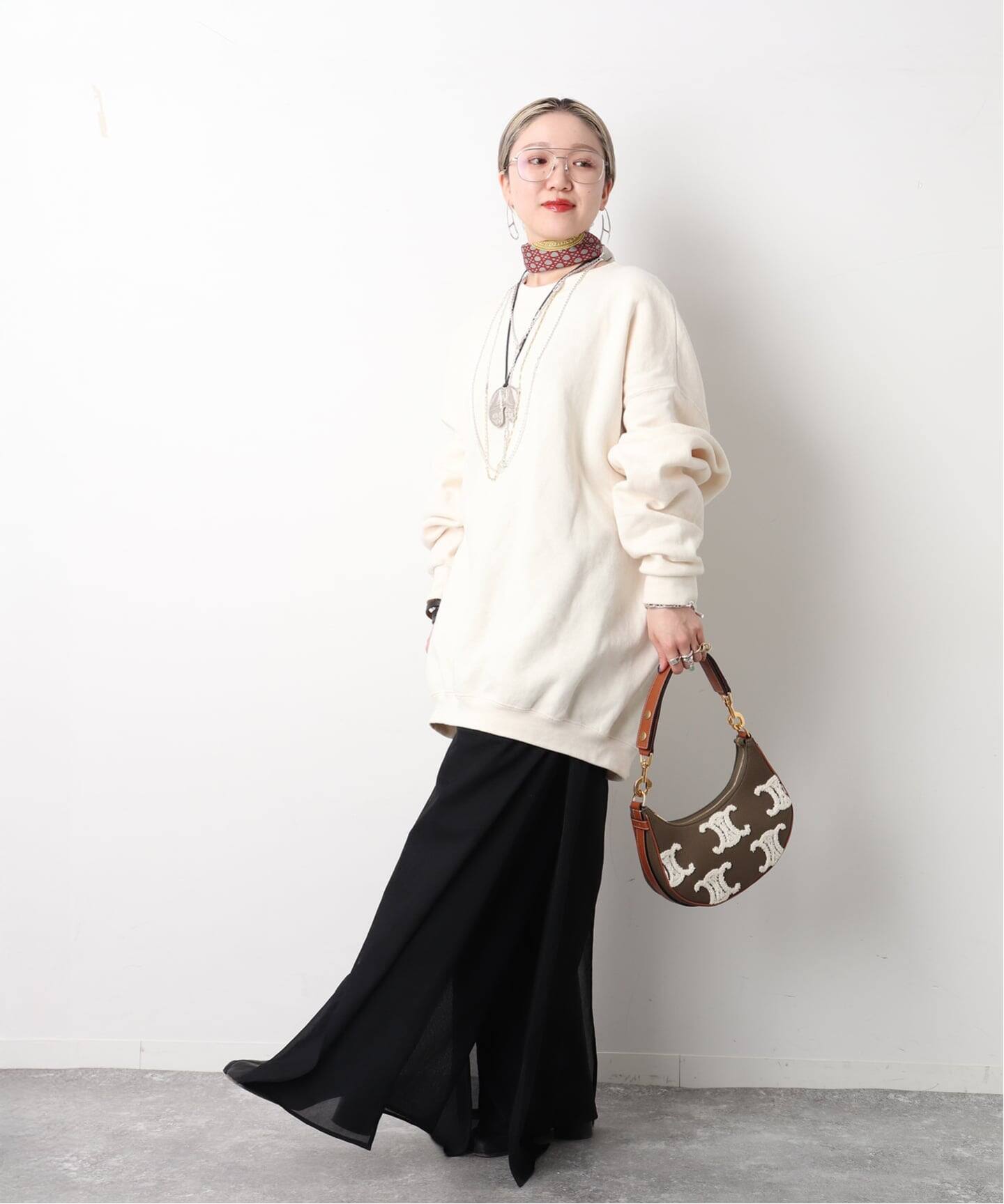 CELINE/セリーヌ】 Ava one shoulder medium triomph（ショルダー