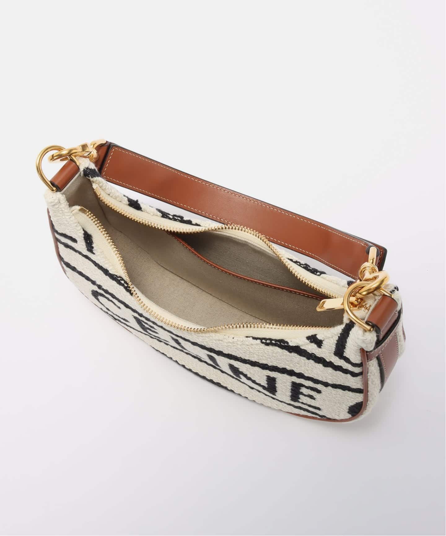 CELINE/セリーヌ】 Ava one shoulder medium logo（ショルダーバッグ
