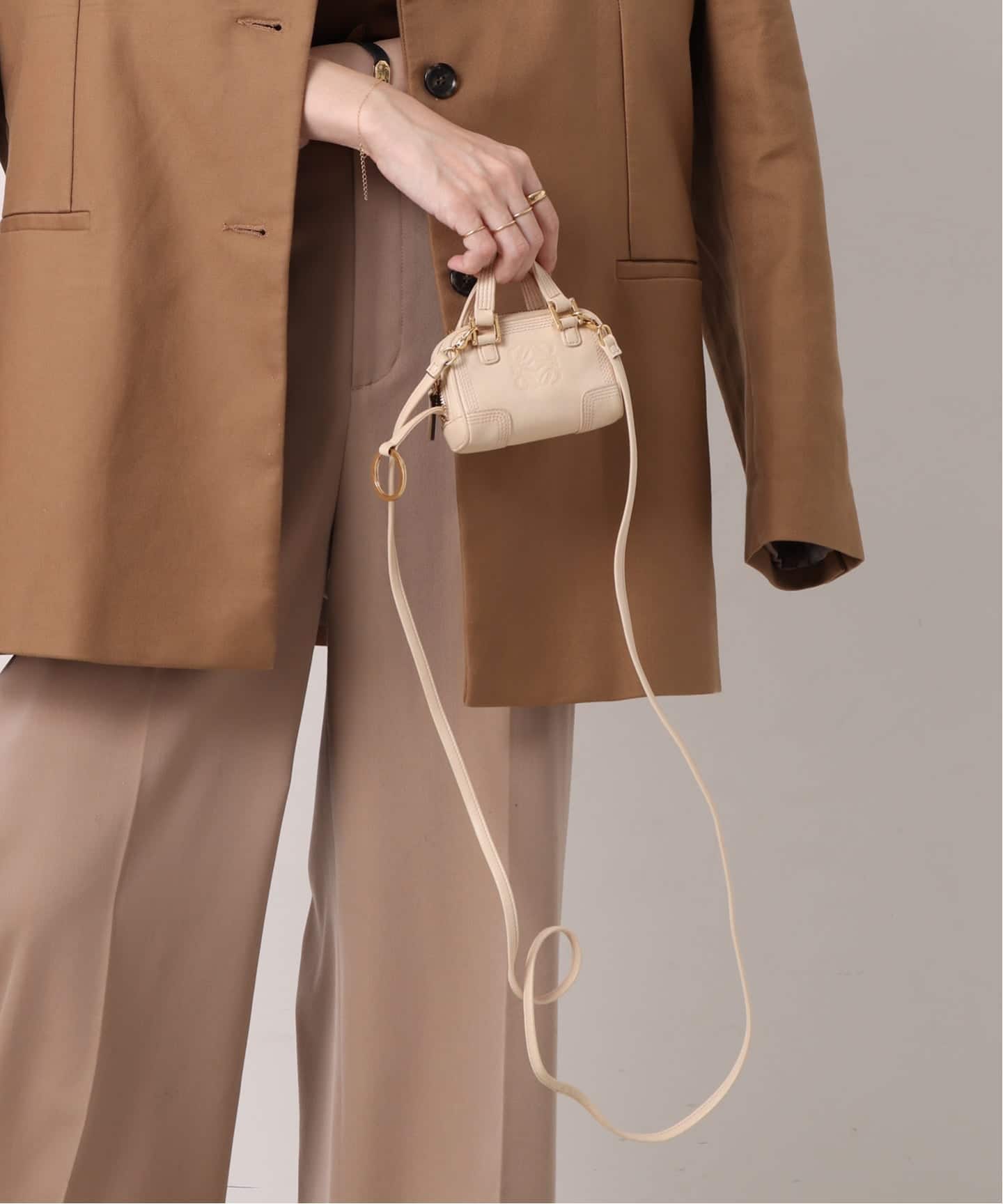 VINTAGE LOEWE/ロエベ】 Amazona micro 2way（ポーチ）｜DECOUVERTE