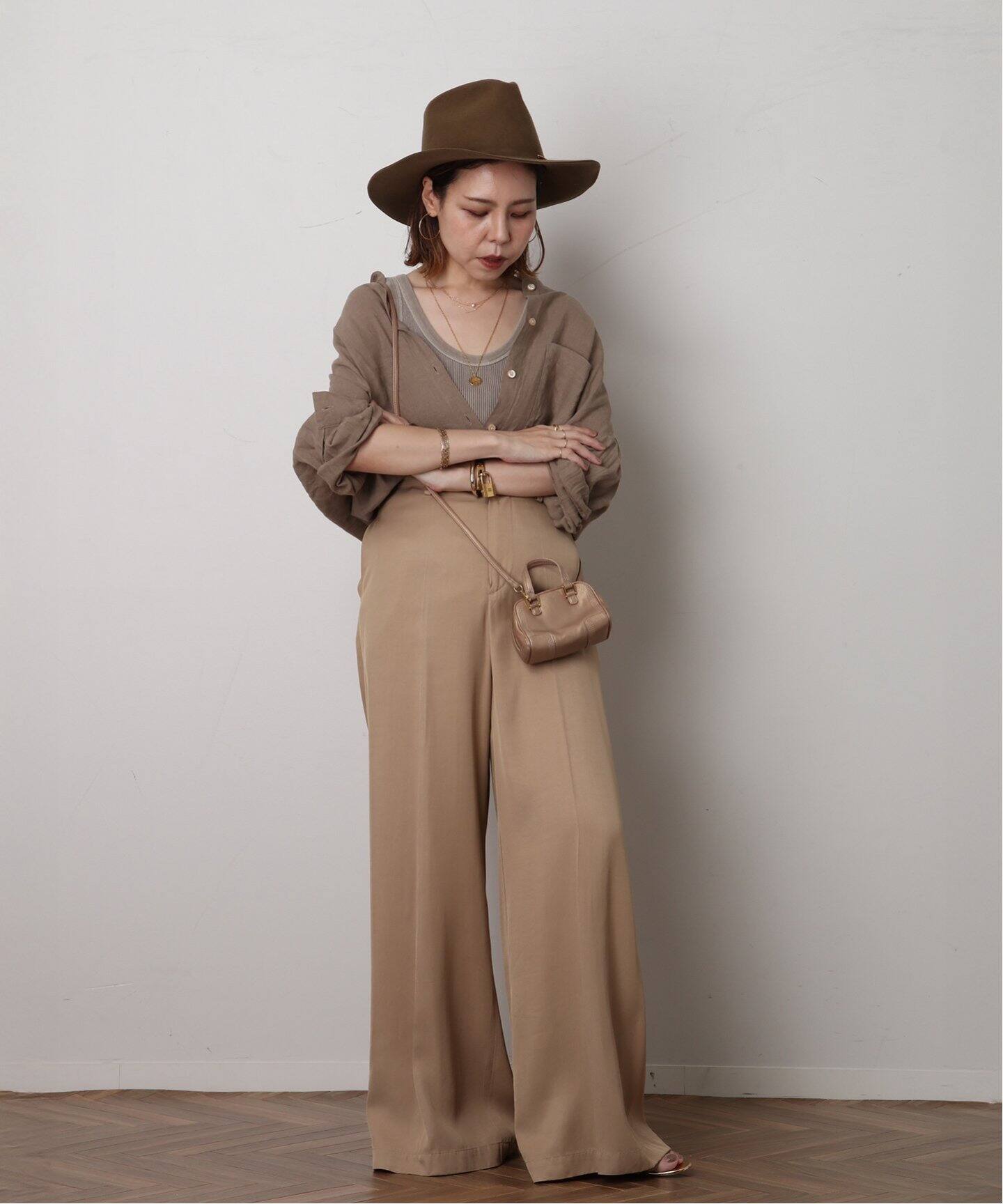 【美品】LOEWE アクセサリーポーチ　VINTAGE 美品】LOEWE アクセサリーポーチ VINTAGE - バッグ新 発売