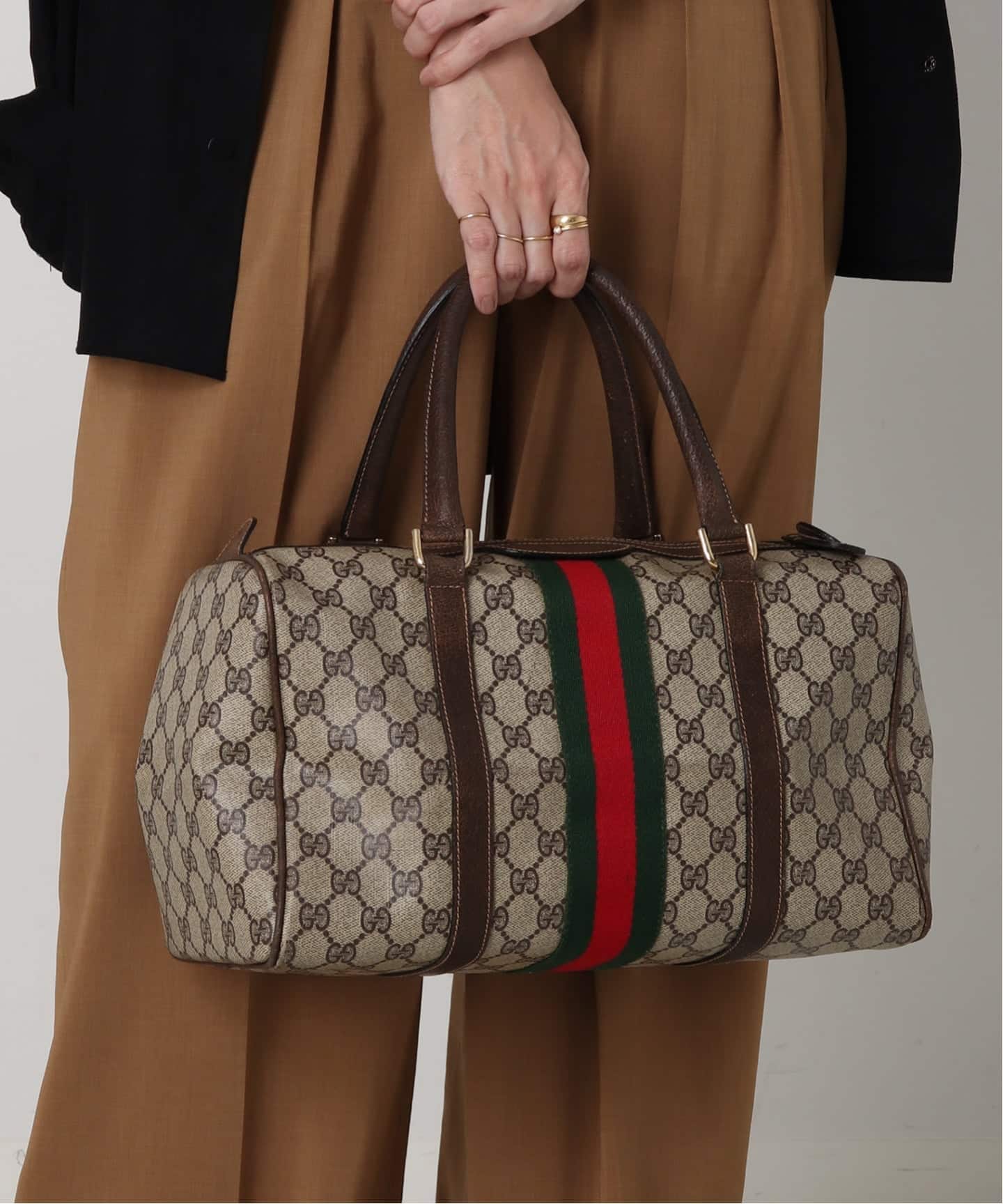 【期限付き出品】Gucci GGパターン ボストンバッグ グッチ】GGパターンの黒リュック、ボストン、ミニバッグに注目