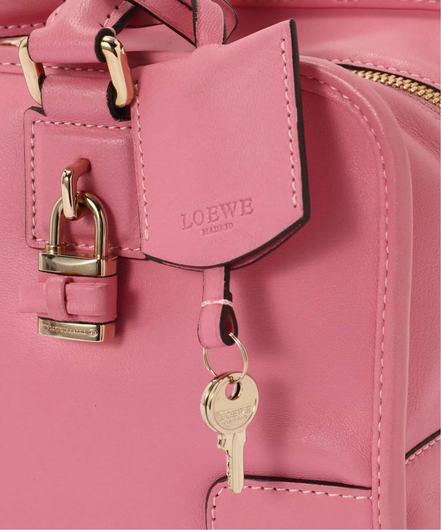美品　LOEWEロエベ 上質　ミンク×ピンクベージュ　エレガント　コート 美品 LOEWEロエベ 上質 ミンク×ピンクベージュ エレガント コート 2025