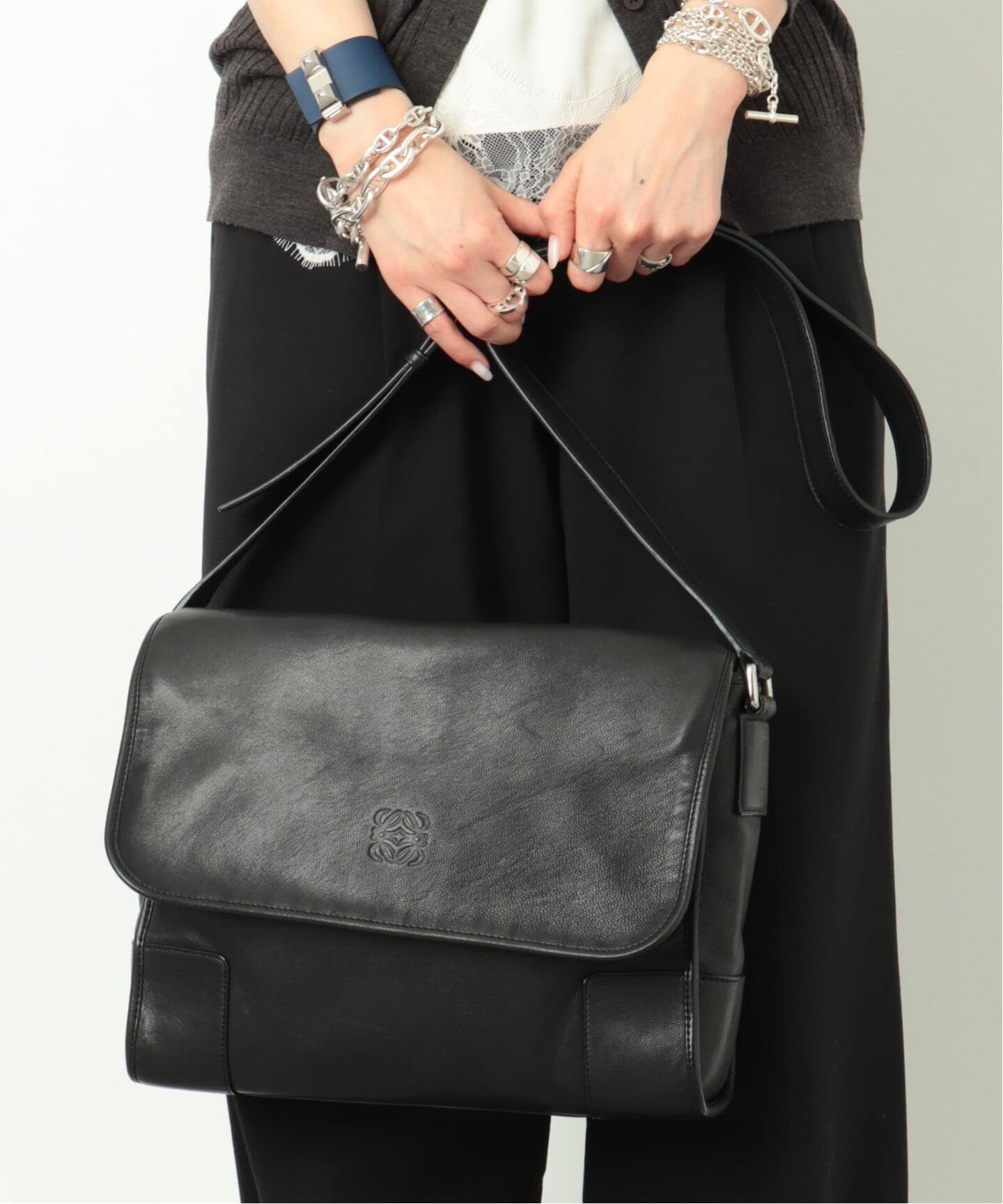 VINTAGE LOEWE/ロエベ】 messenger fl anagram（メッセンジャーバッグ