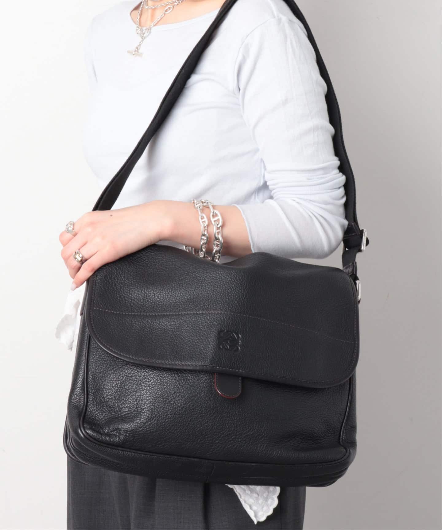 VINTAGE LOEWE/ロエベ】 messenger anagram（メッセンジャーバッグ