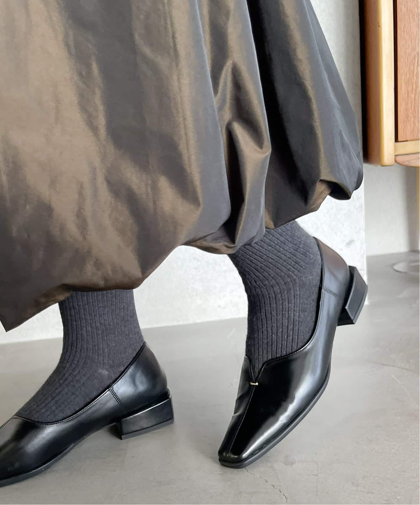 追加3》2.5cmスクエアスリットソフトフラット（フラットシューズ）｜LE