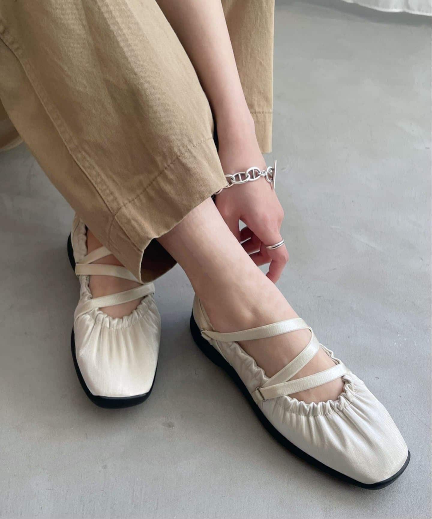 ルタロン le talon エラスティックスニーカー 23.5 追加》L エラスティックスニーカー | ルタロン(LE TALON