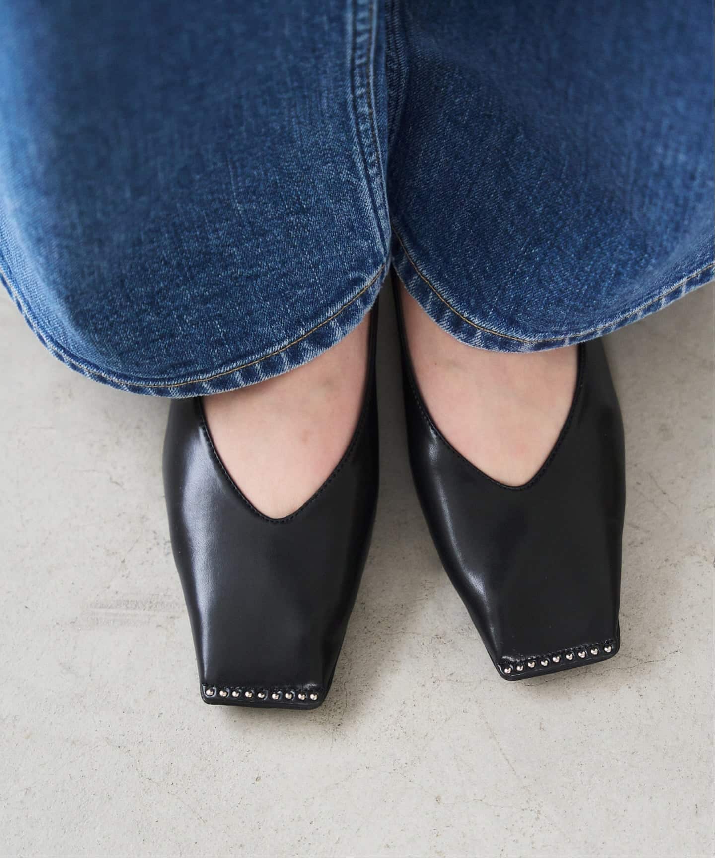 スクエアスタッズバブーシュ（フラットシューズ）｜LE TALON（ル