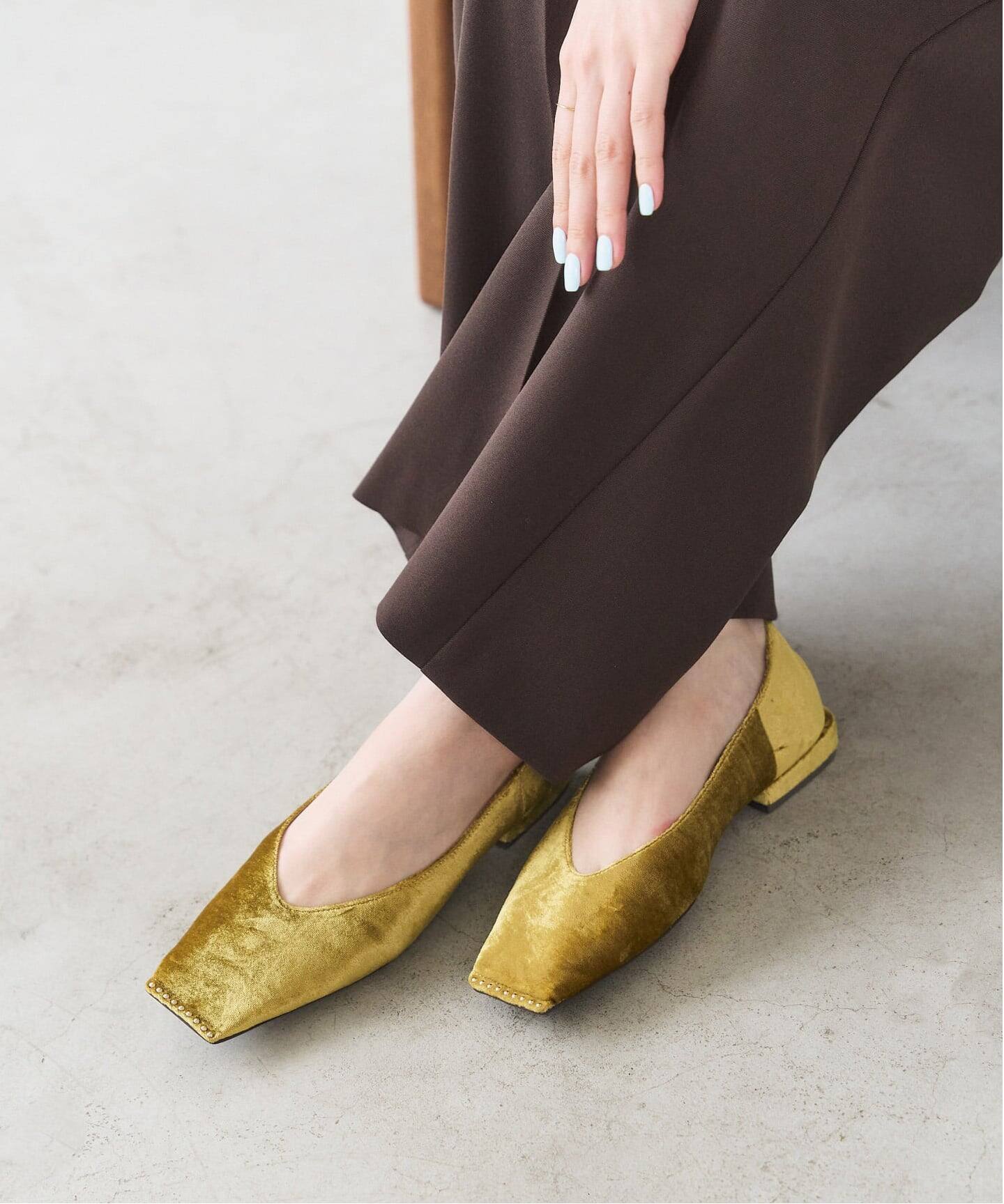 スクエアスタッズバブーシュ（フラットシューズ）｜LE TALON（ル