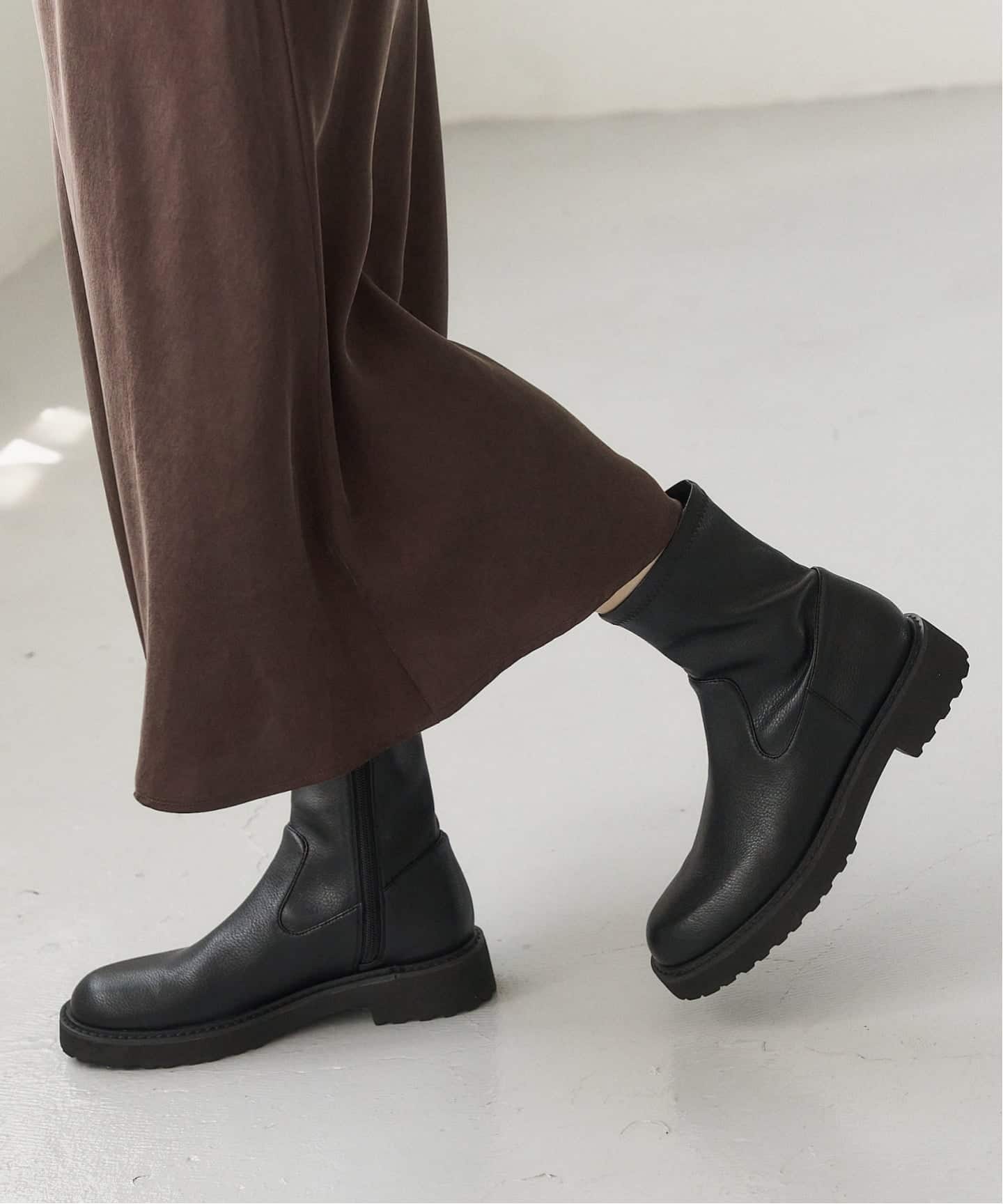 【美品】LE TALON トラックソールフィットショートブーツ 25.5㎝ 追加予約4》3.5cmトラックソールフィットショートブーツ